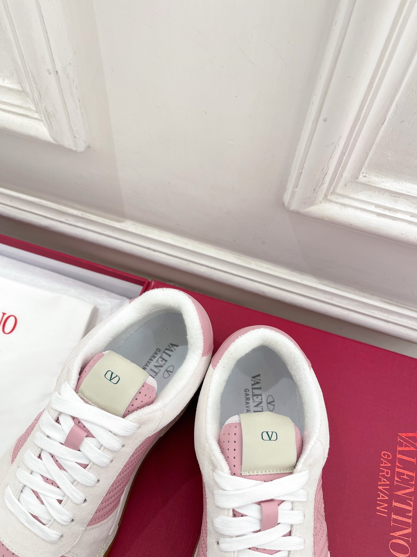 Valentino 2025 Couple Leather Sneakers