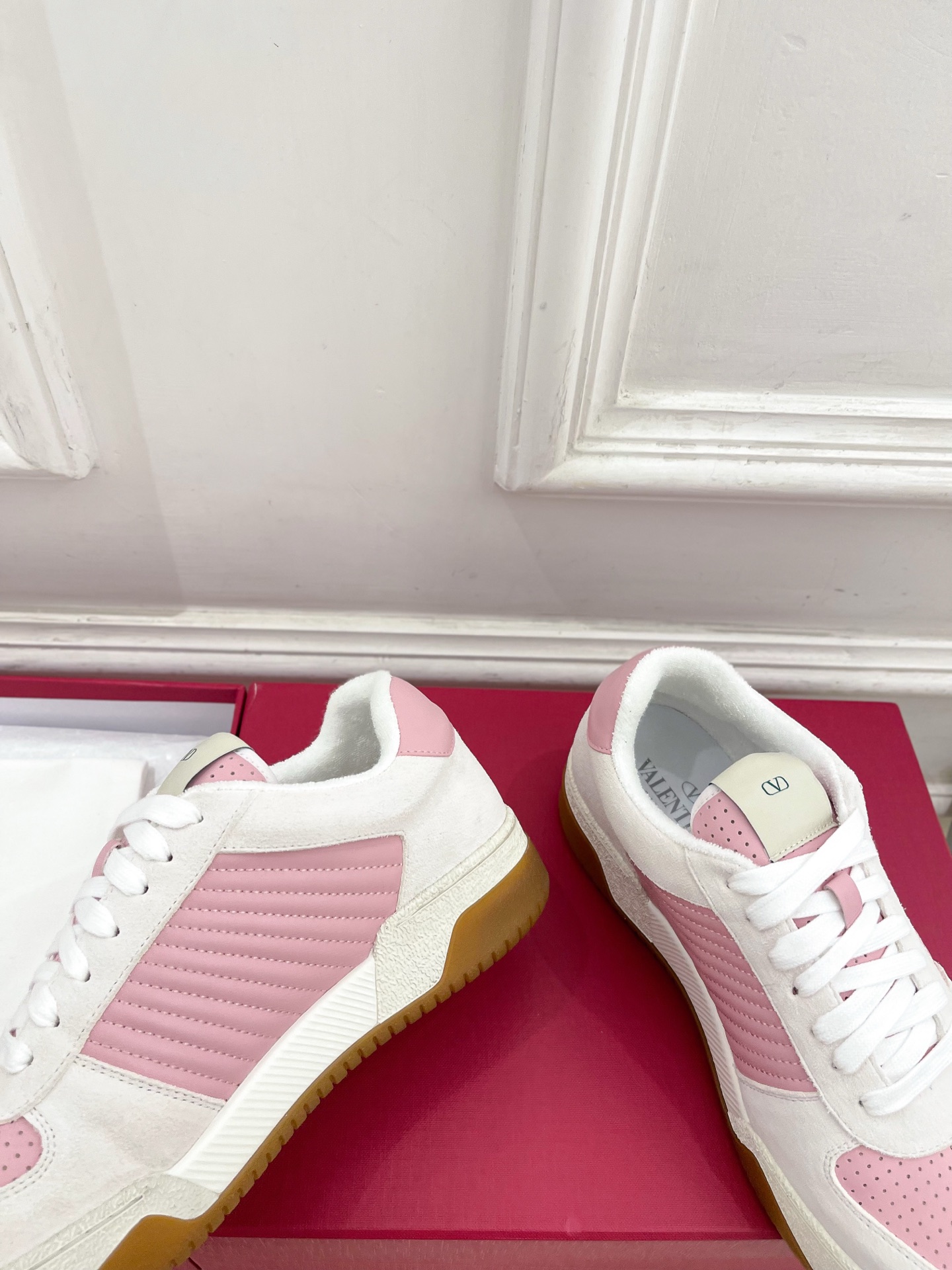 Valentino 2025 Couple Leather Sneakers