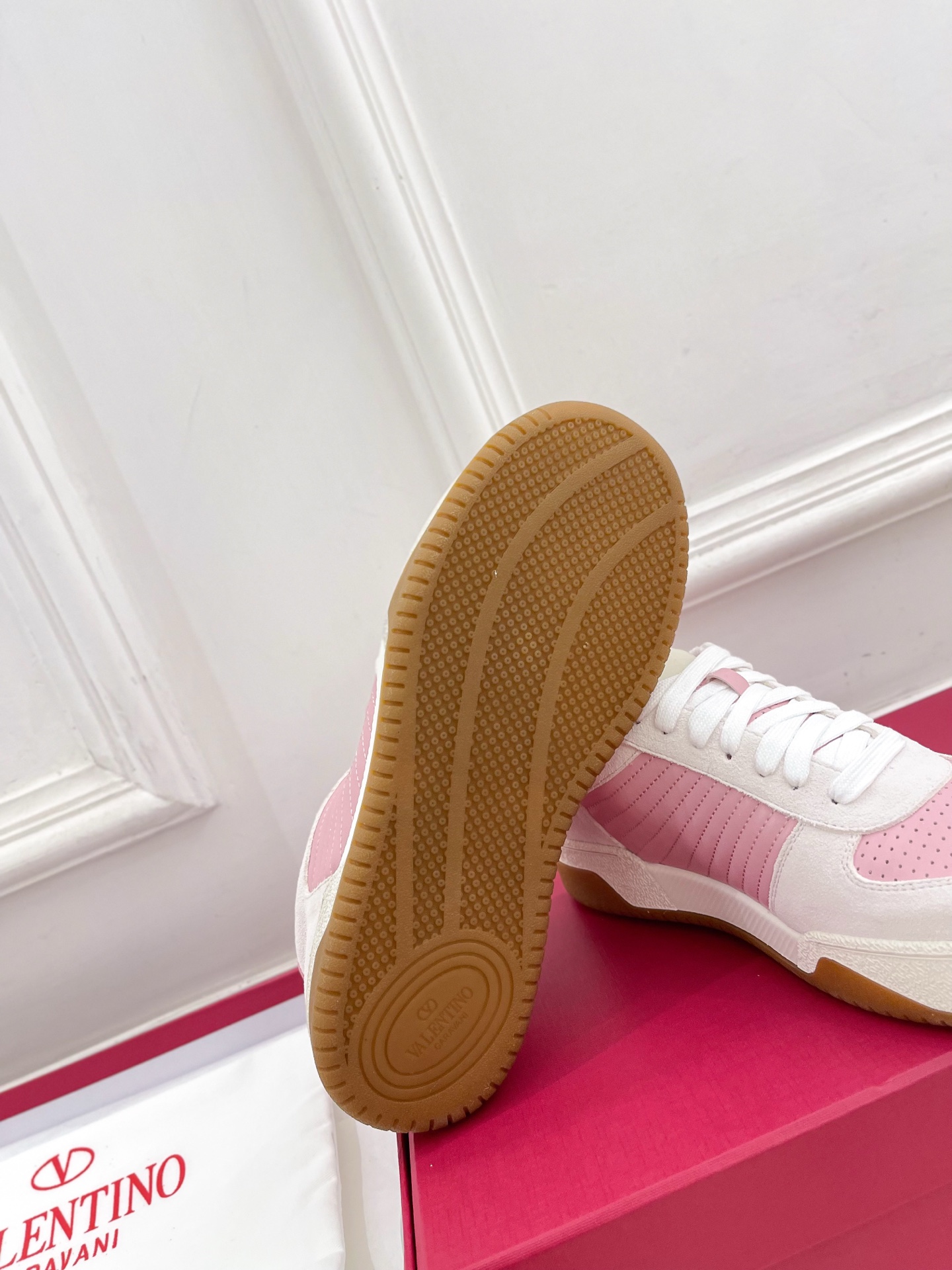 Valentino 2025 Couple Leather Sneakers