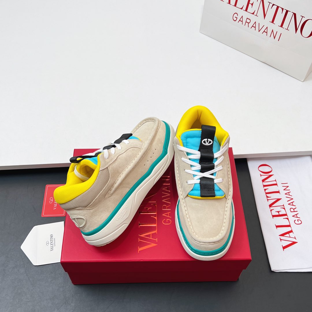 Valentino New Couple Mid-Top Sheepskin Sneakers