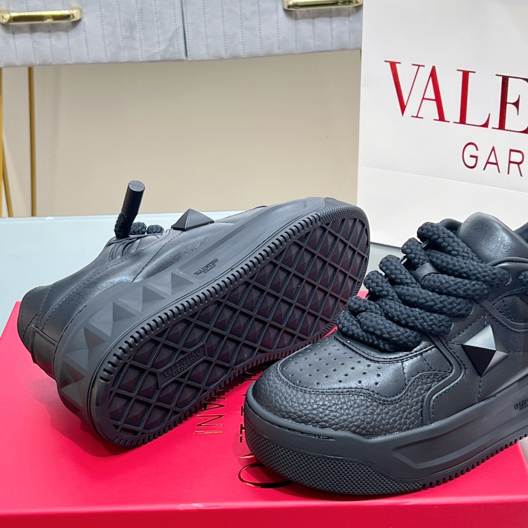 Valentino Garavani One Stud Platform Sneaker