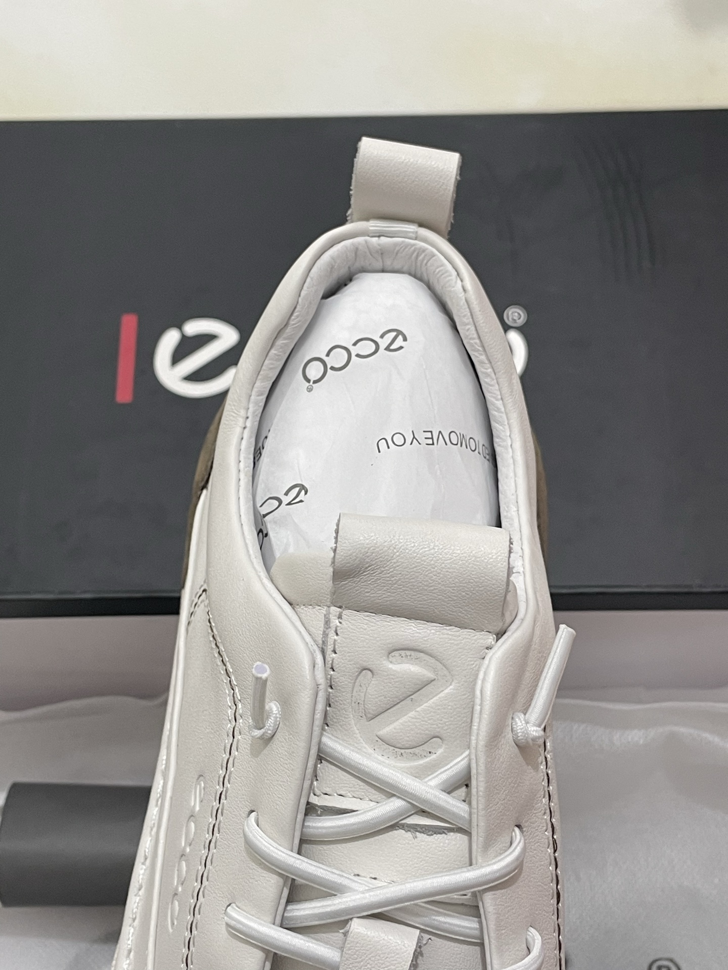 ECCO Soft Cool 7 Series Color-Blocked Casual Sneakers