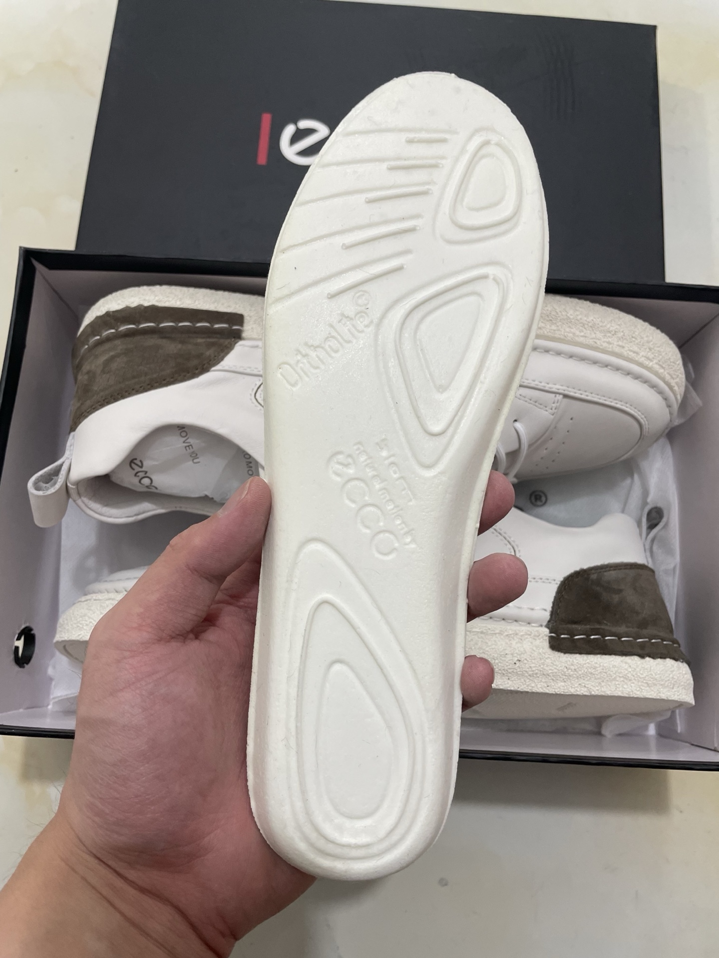 ECCO Soft Cool 7 Series Color-Blocked Casual Sneakers