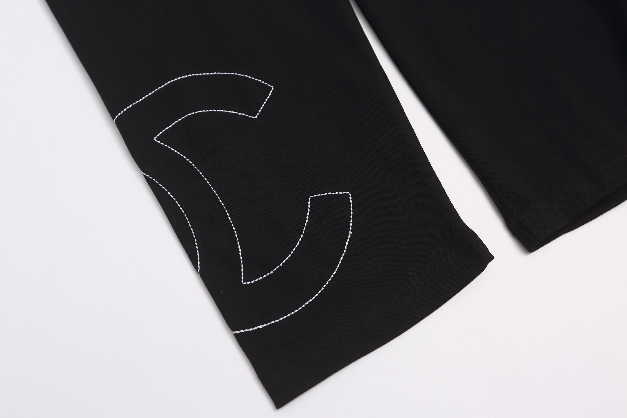 CHANEL New Autumn/Winter Straight Sleeve Long T-Shirt, Loose Fit