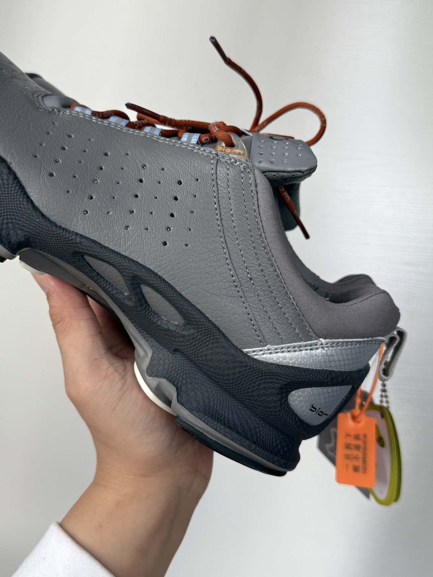 ECCO Genuine Leather Breathable Shock-Absorbing Men's Casual Sneakers