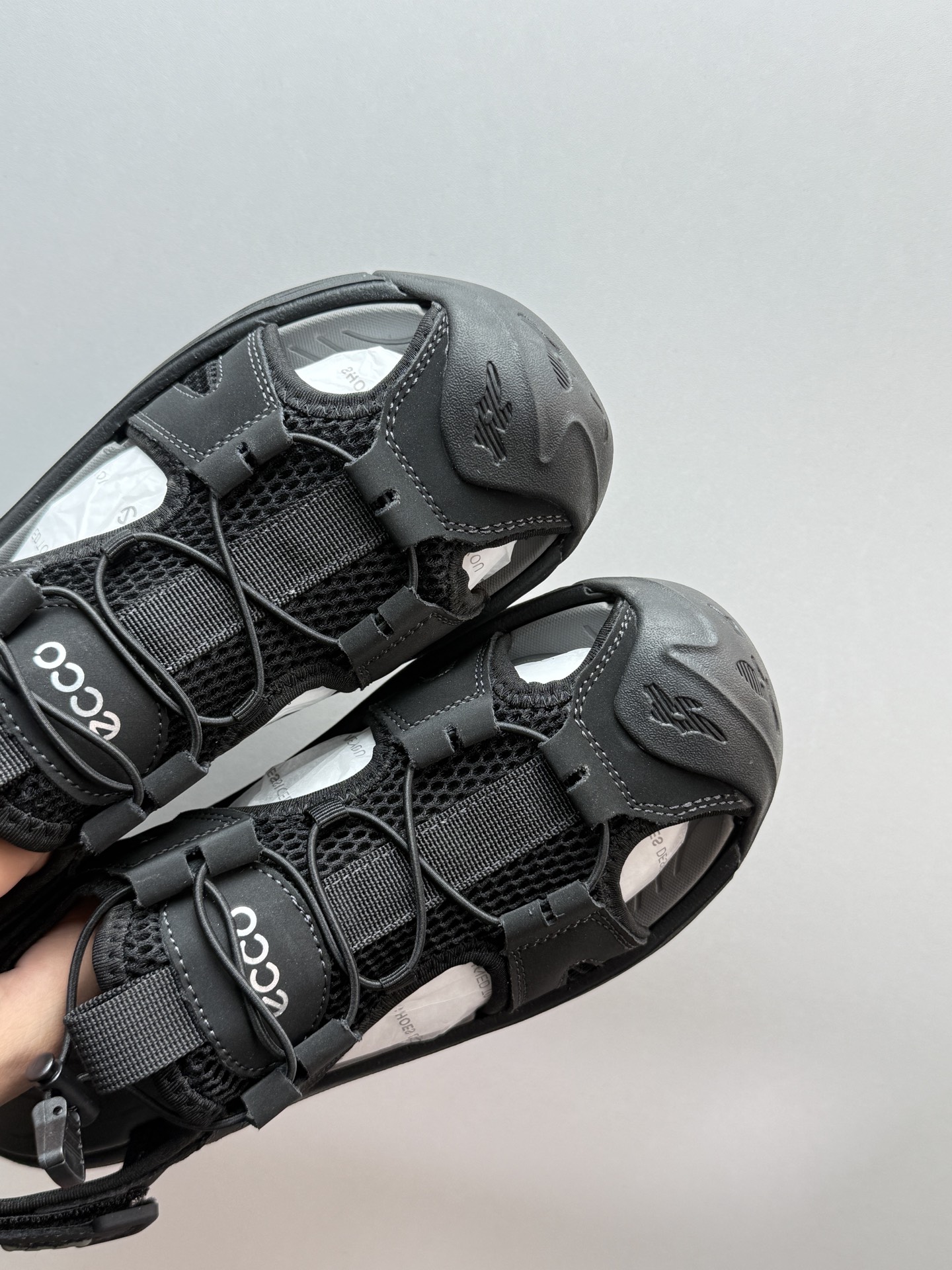 Ecco Men's Toe-Protective Hollow Breathable Outdoor Casual Thick-Sole Sandals