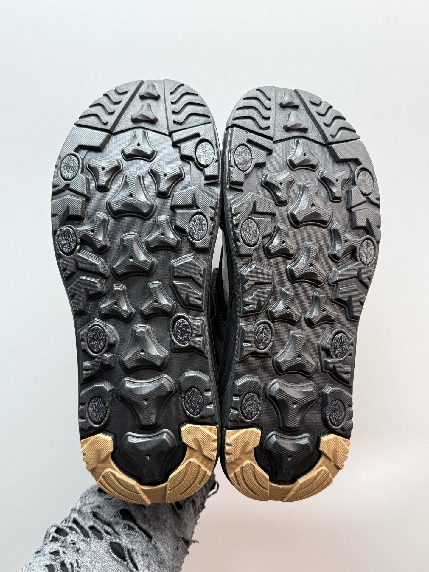 Ecco Men's Toe-Protective Hollow Breathable Outdoor Casual Thick-Sole Sandals