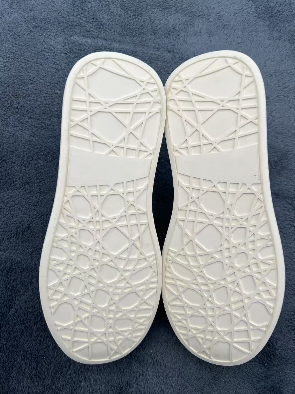 	ECCO Genuine Leather Thick-Sole Comfortable Women's Casual Sneakers