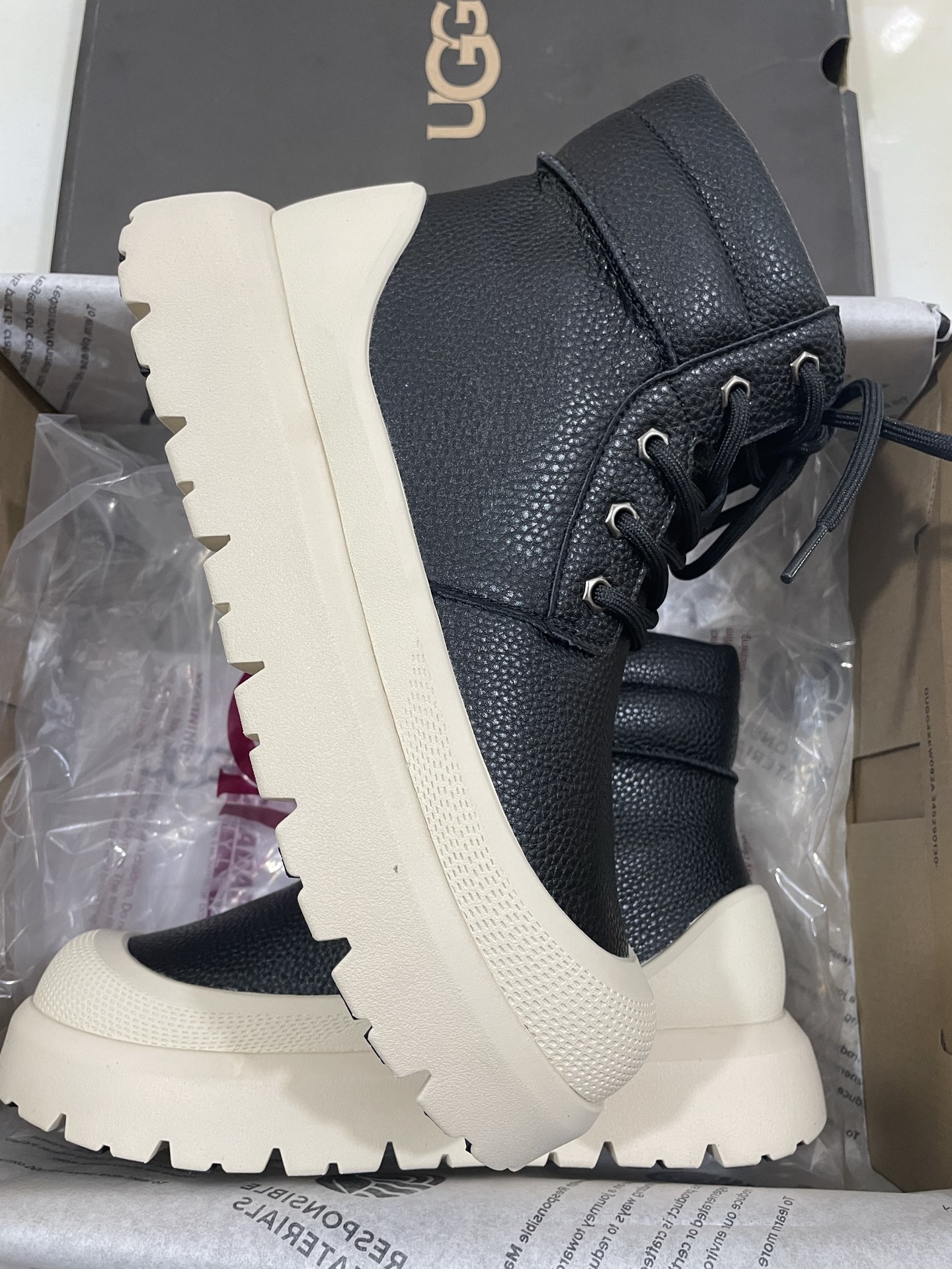 UGG Waterproof Leather Warm Lining Men's Autumn Winter Thick-Sole Ankle Boots