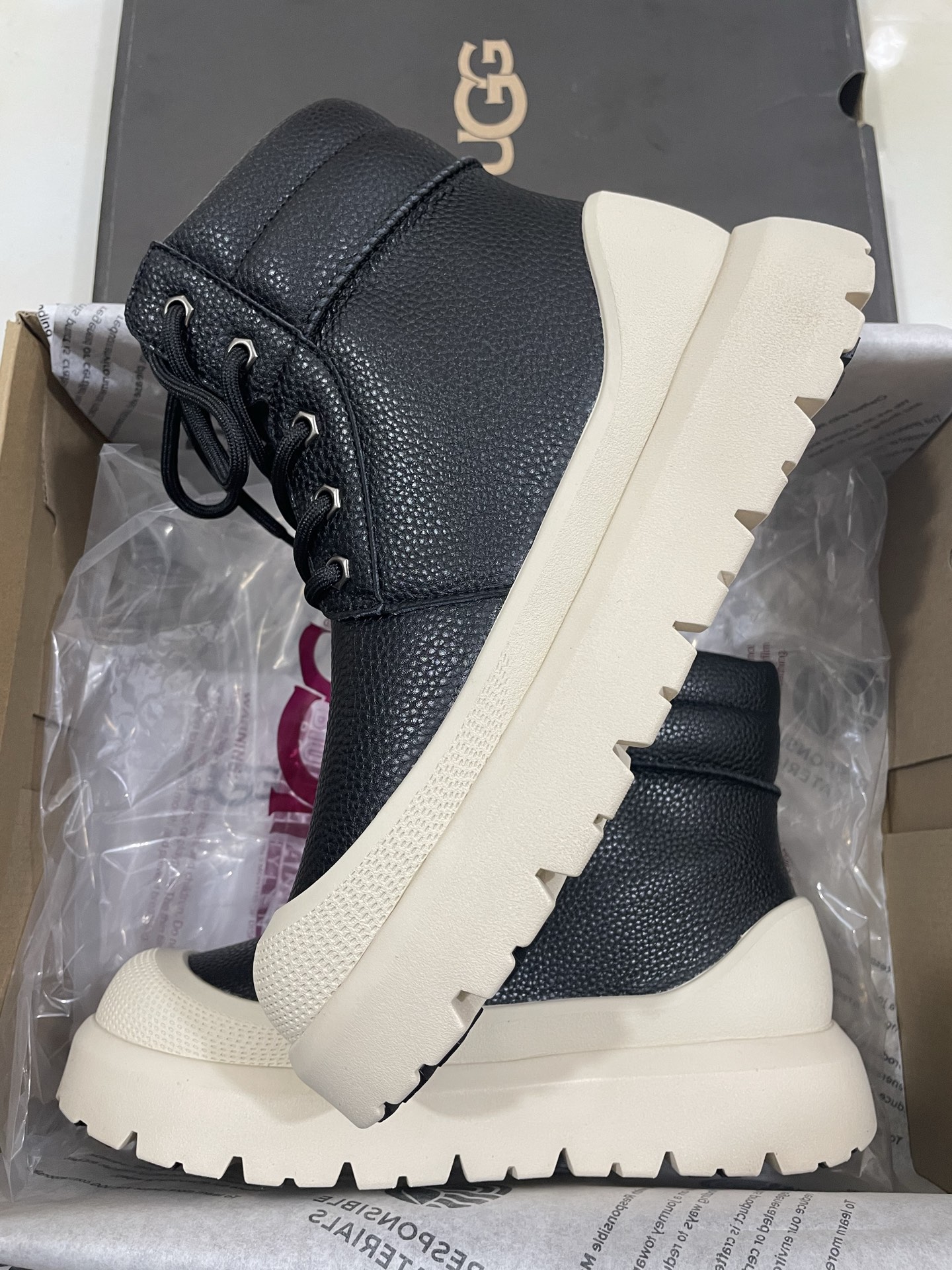 UGG Waterproof Leather Warm Lining Men's Autumn Winter Thick-Sole Ankle Boots