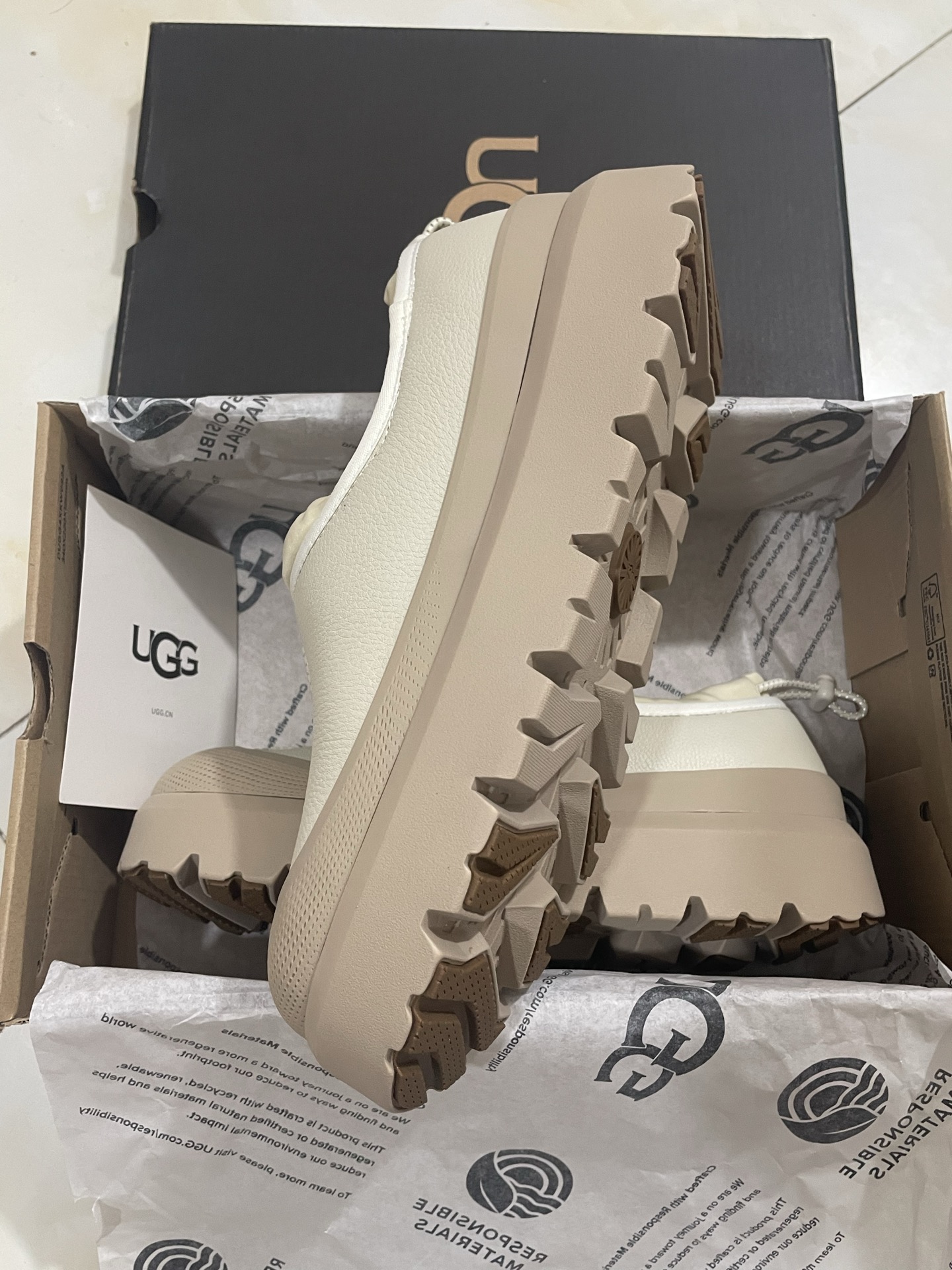 UGG Thick-Sole Serrated Lace-Adjustable Unisex Warm Casual Boots