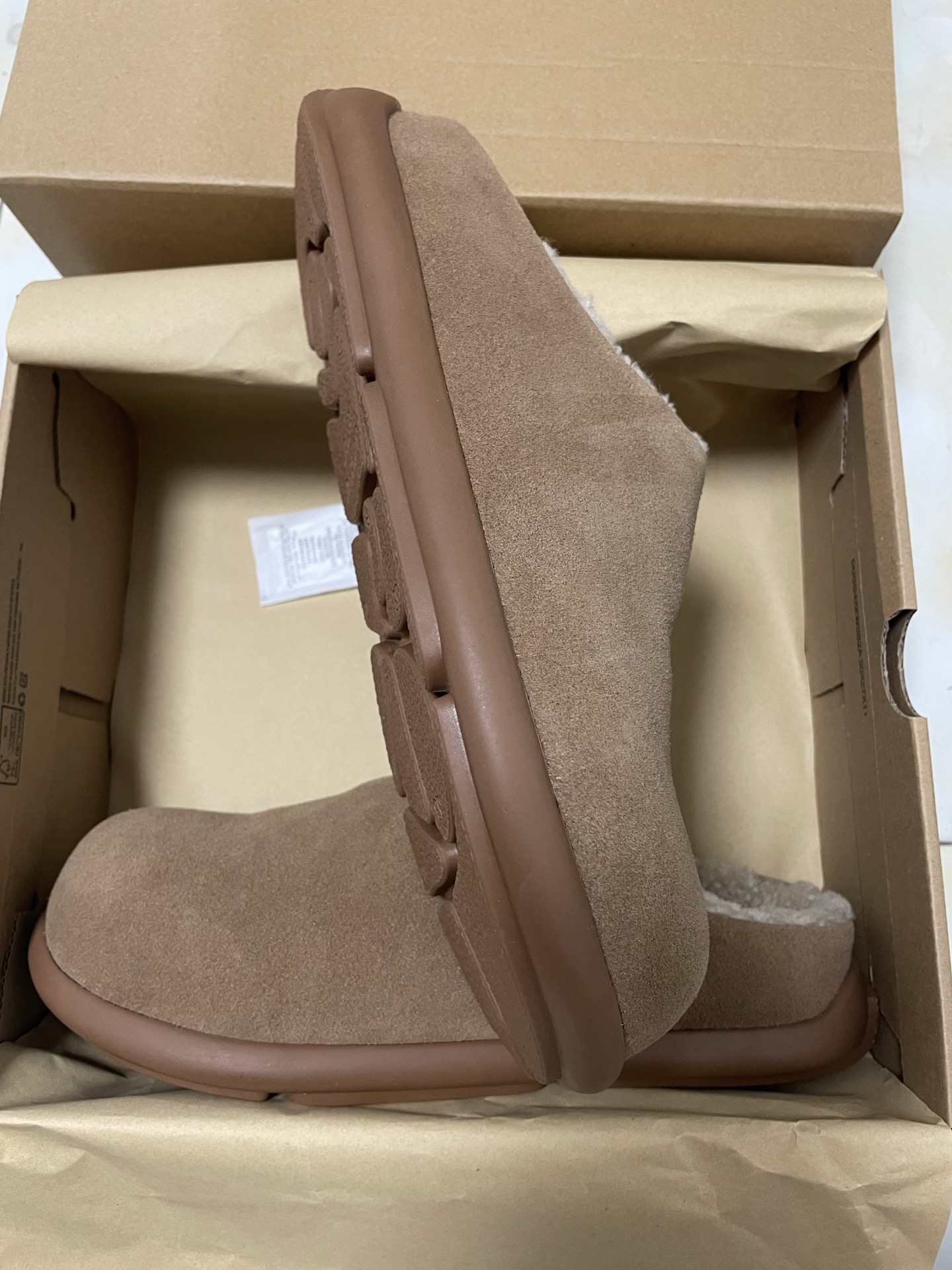 UGG Little Potato Sheepskin Fur Lined Toe-Protective Non-Slip Thick-Sole Mule Slippers