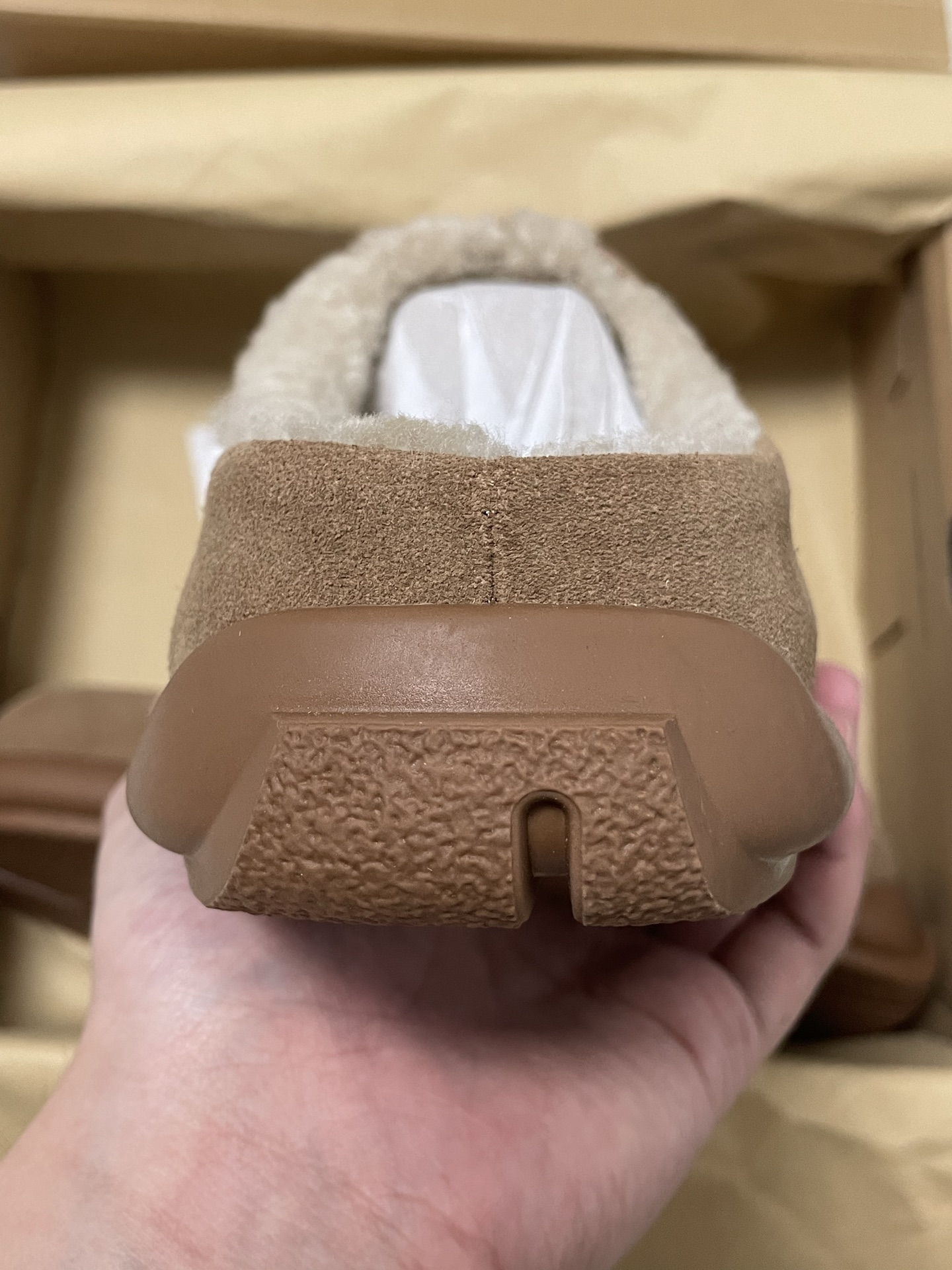 UGG Little Potato Sheepskin Fur Lined Toe-Protective Non-Slip Thick-Sole Mule Slippers