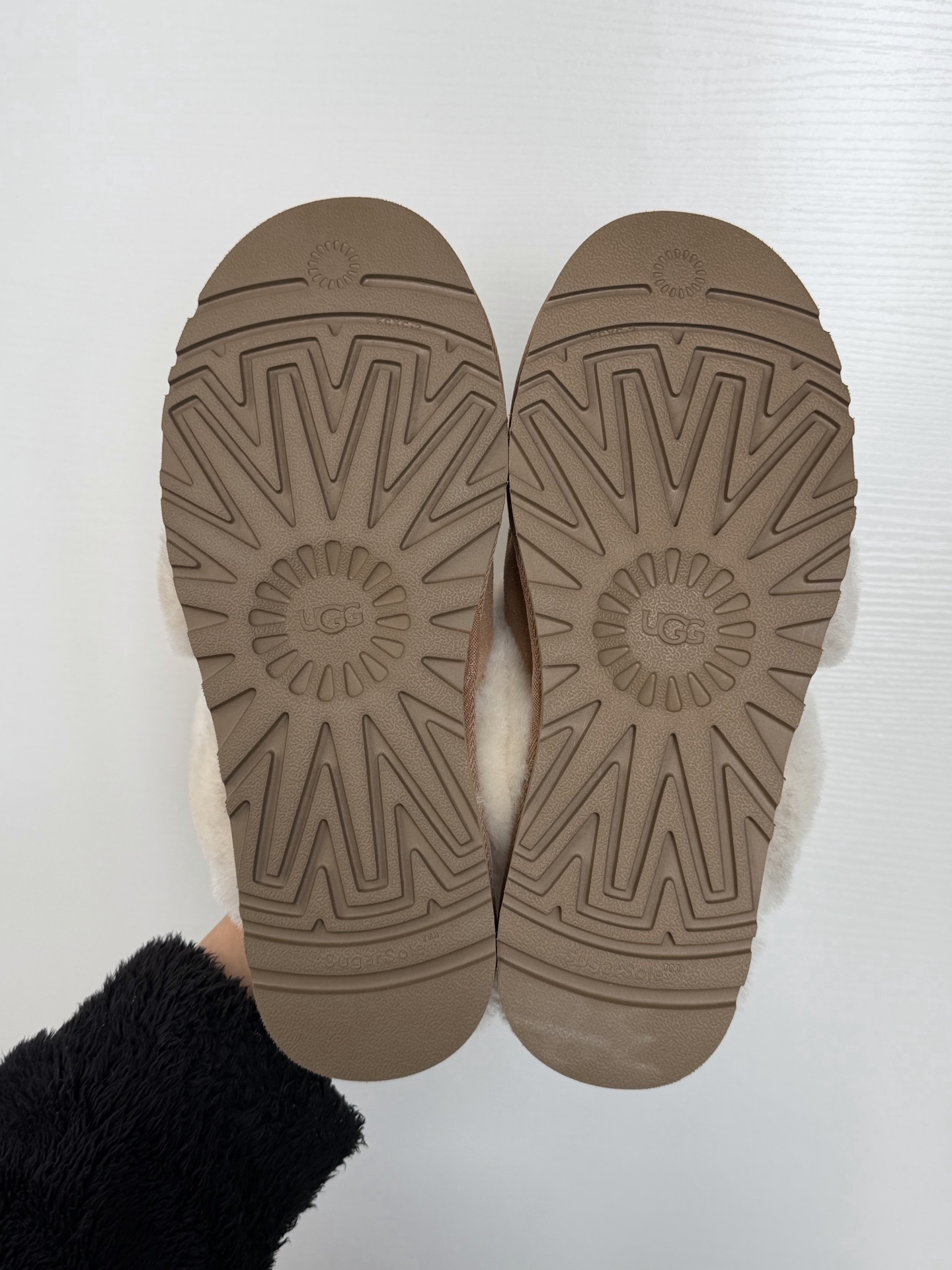 UGG Star Slide Series Sheepskin Lined Fleece-Lined Mules