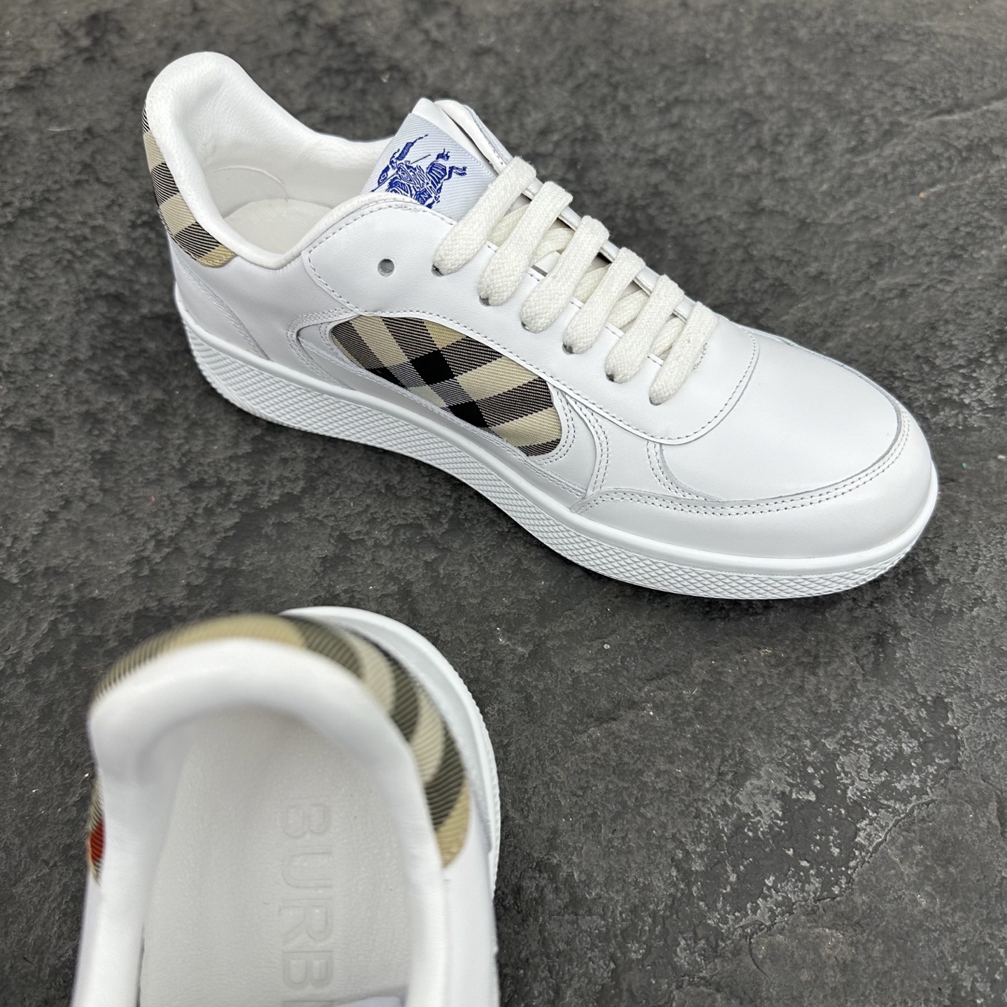 Burberry Low-Top Check Detail Sneakers