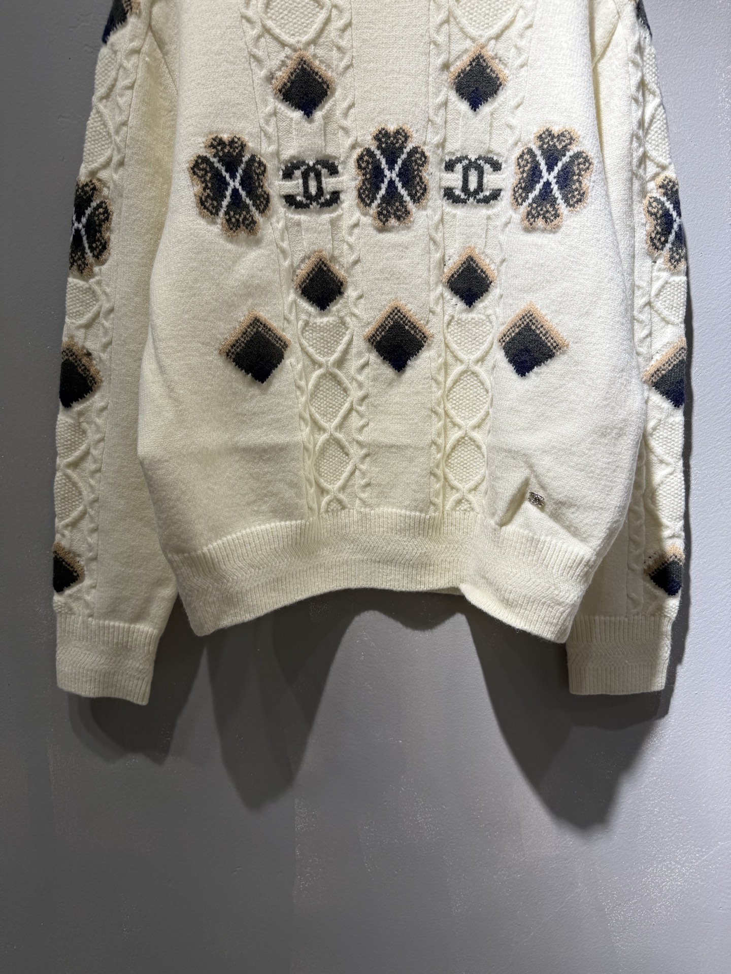 Chanel New Autumn/Winter Knit Jacquard Sweater - Ski Collection