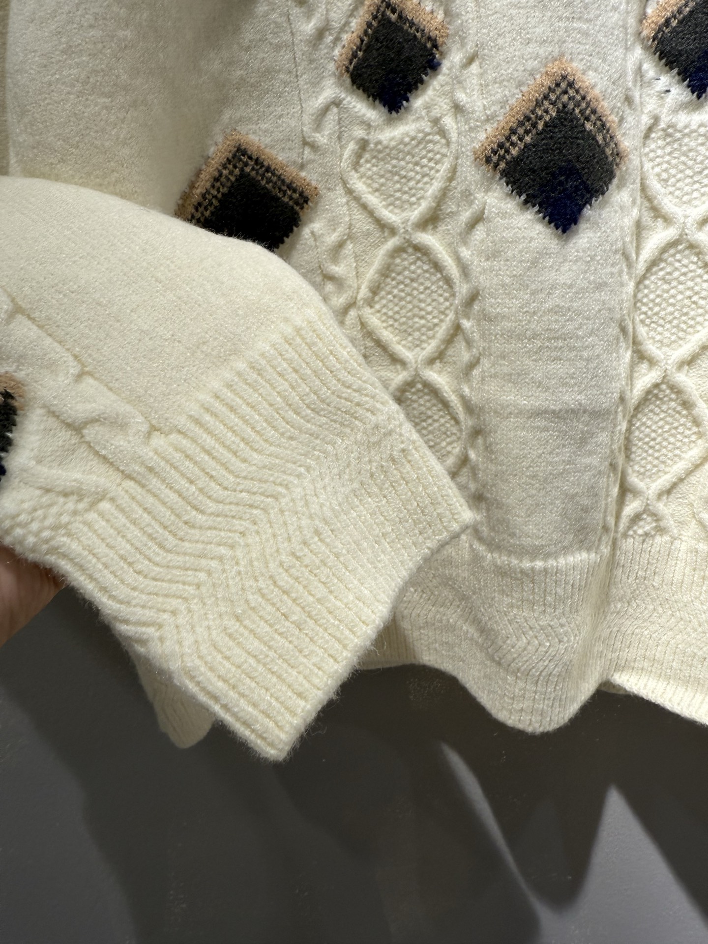 Chanel New Autumn/Winter Knit Jacquard Sweater - Ski Collection