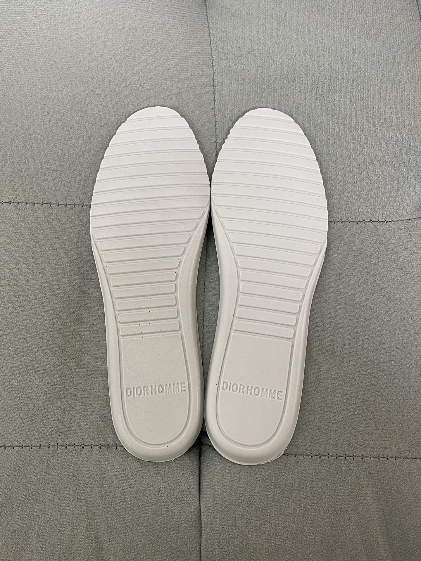 DIOR B27 Monogram Cutout Paneled Two-Tone Leather Casual Sneakers