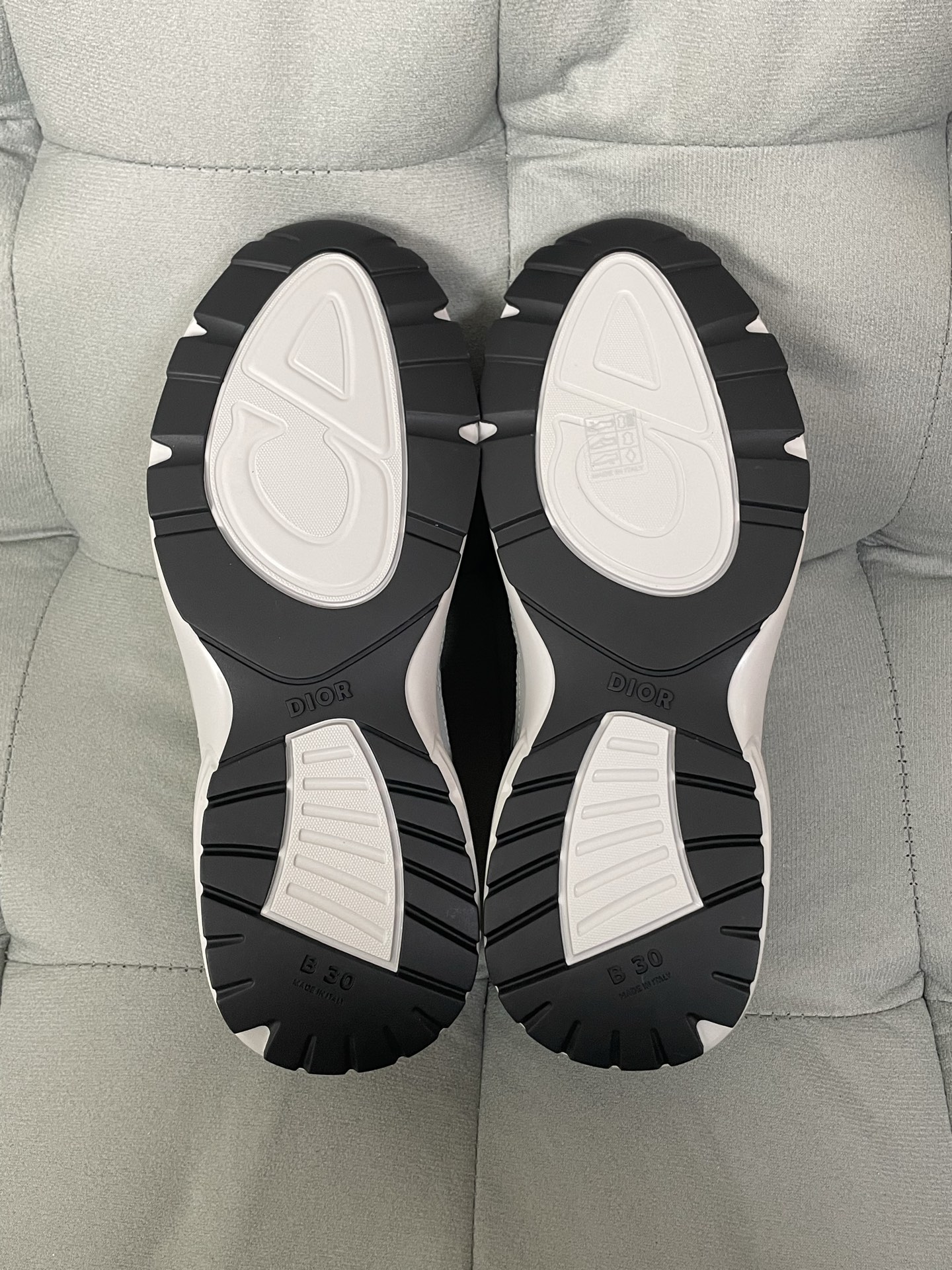 Dior D-Connect Retro Casual Sneakers