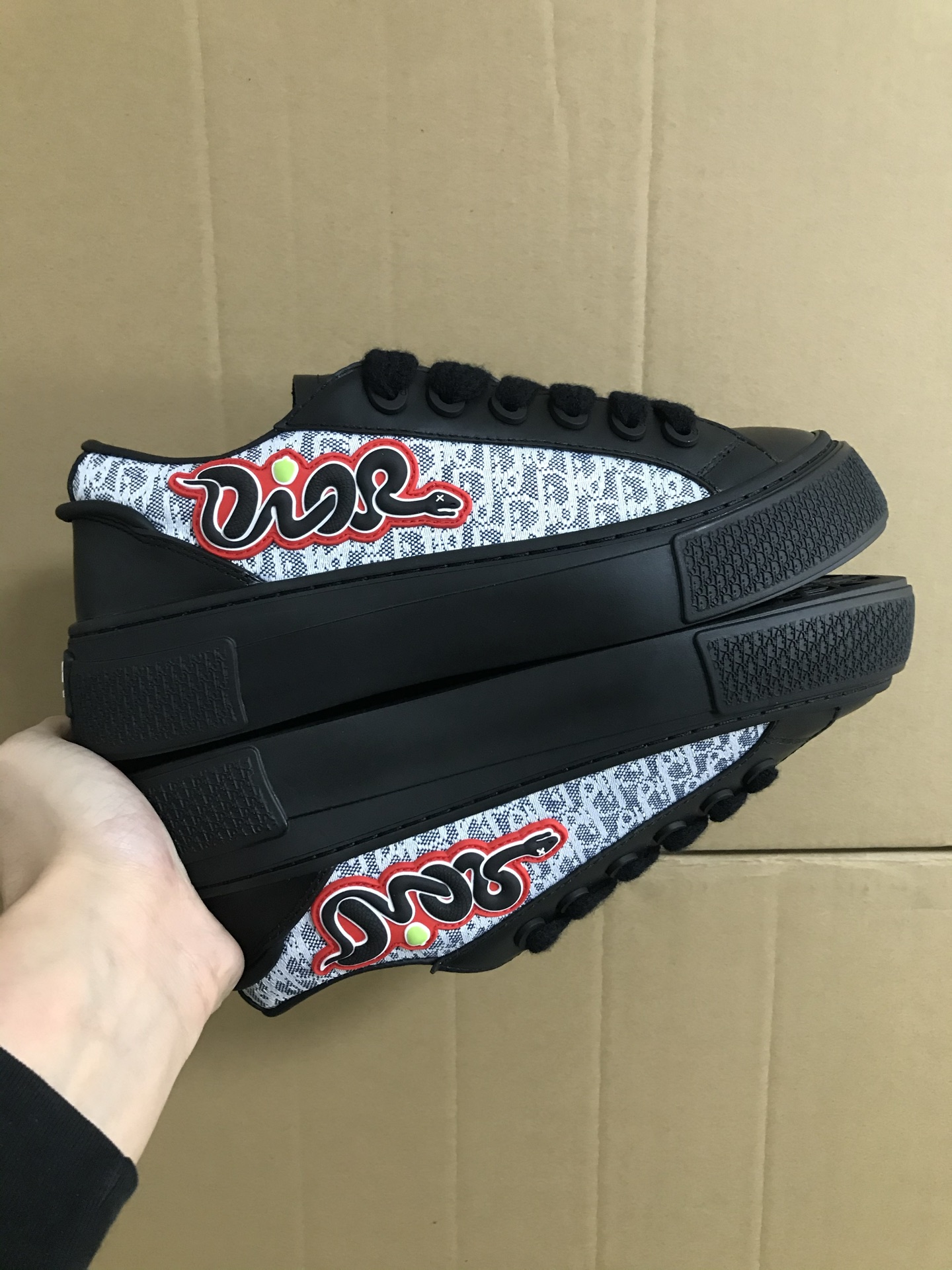 Dior B23 x Kenny Scharf Sneaker