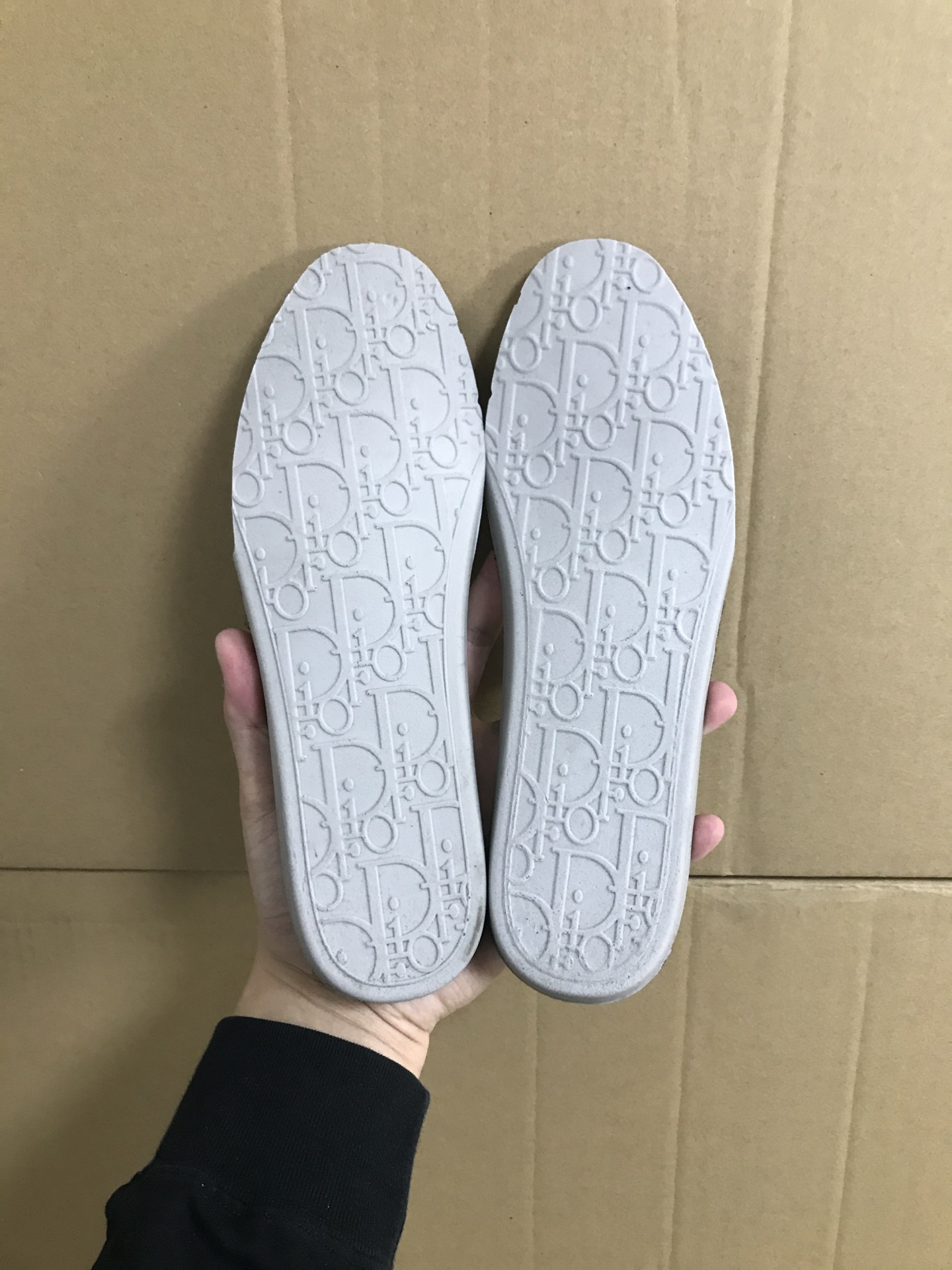 Dior B23 x Kenny Scharf Sneaker