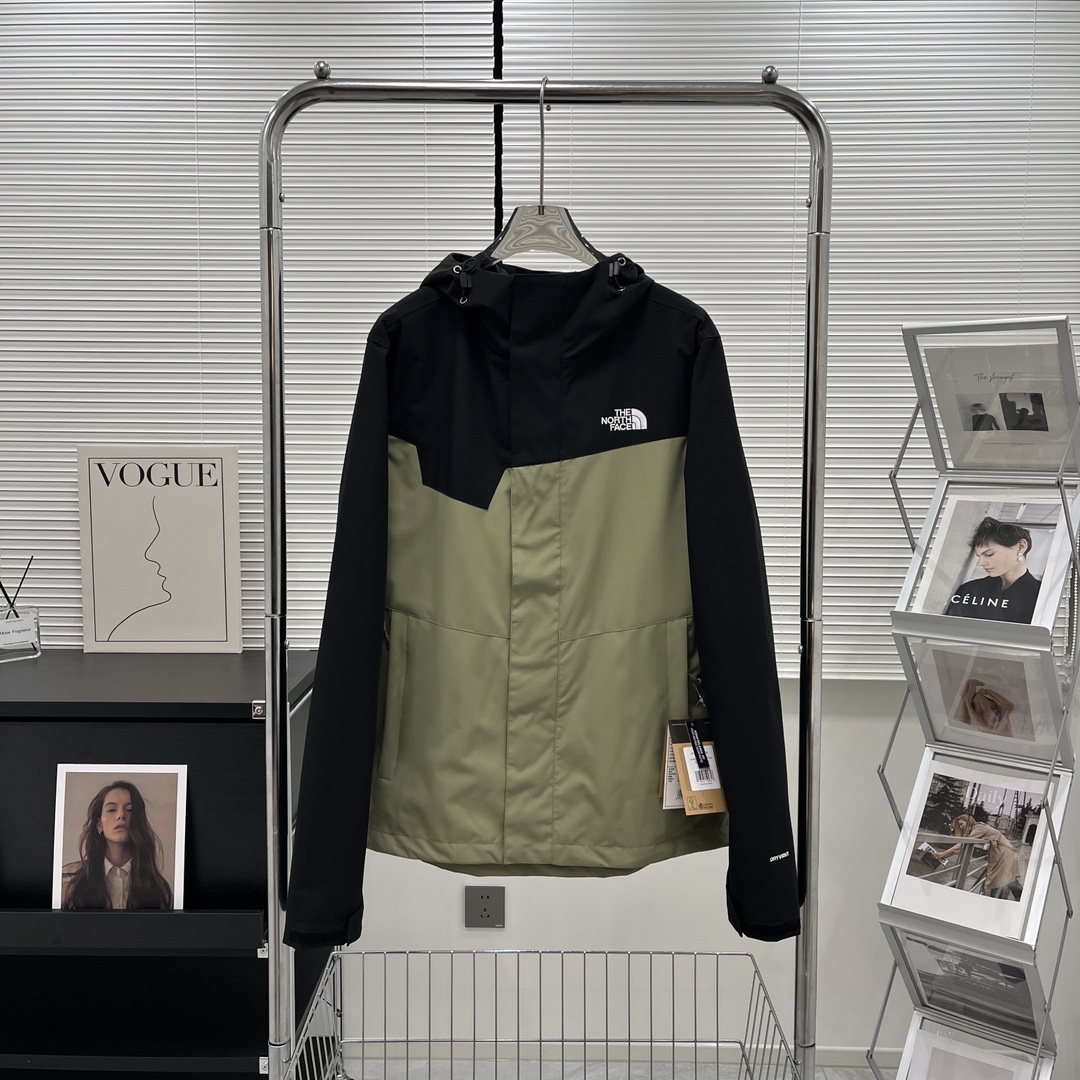 The North Face Color-Block Rain Jacket - Unisex