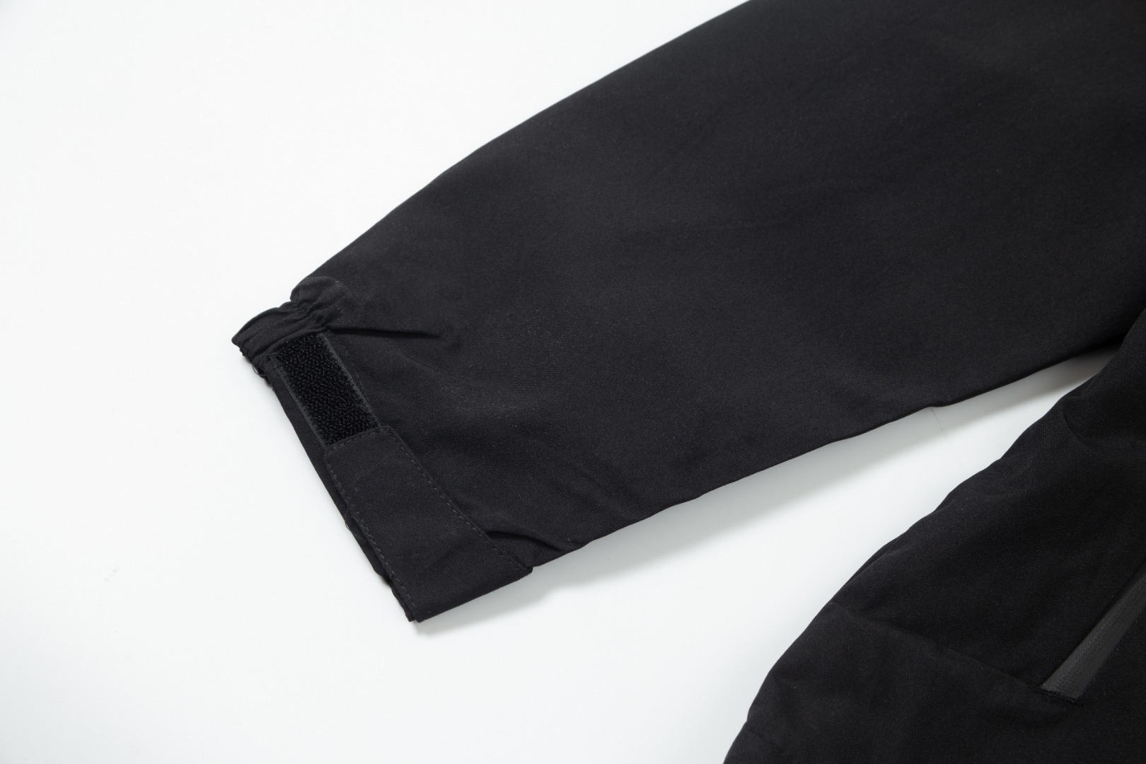 The North Face Lightweight Waterproof Rain Jacket