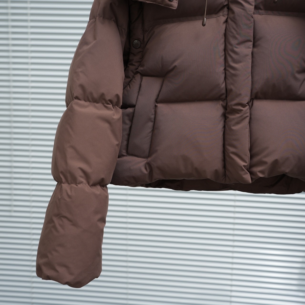 The North Face New Short-Length Down Jacket with Removable Sleeves
