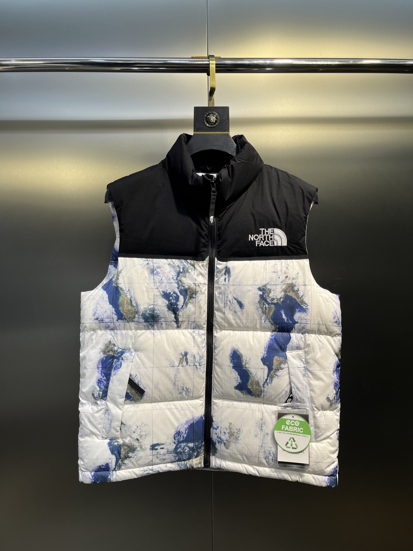 The North Face Unisex Large Plaid Thickened Down Vest - Winter Warm, Lightweight Insulated, Water-Resistant