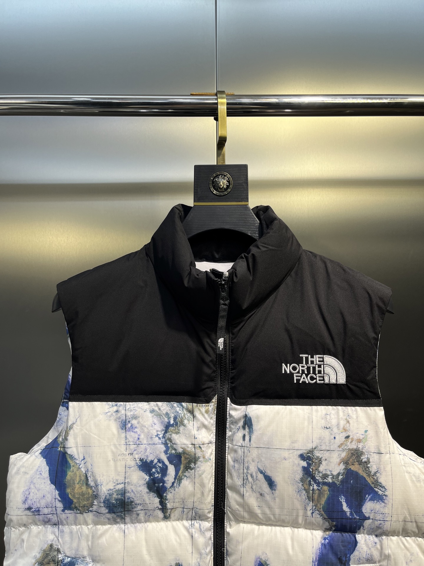 The North Face Unisex Large Plaid Thickened Down Vest - Winter Warm, Lightweight Insulated, Water-Resistant