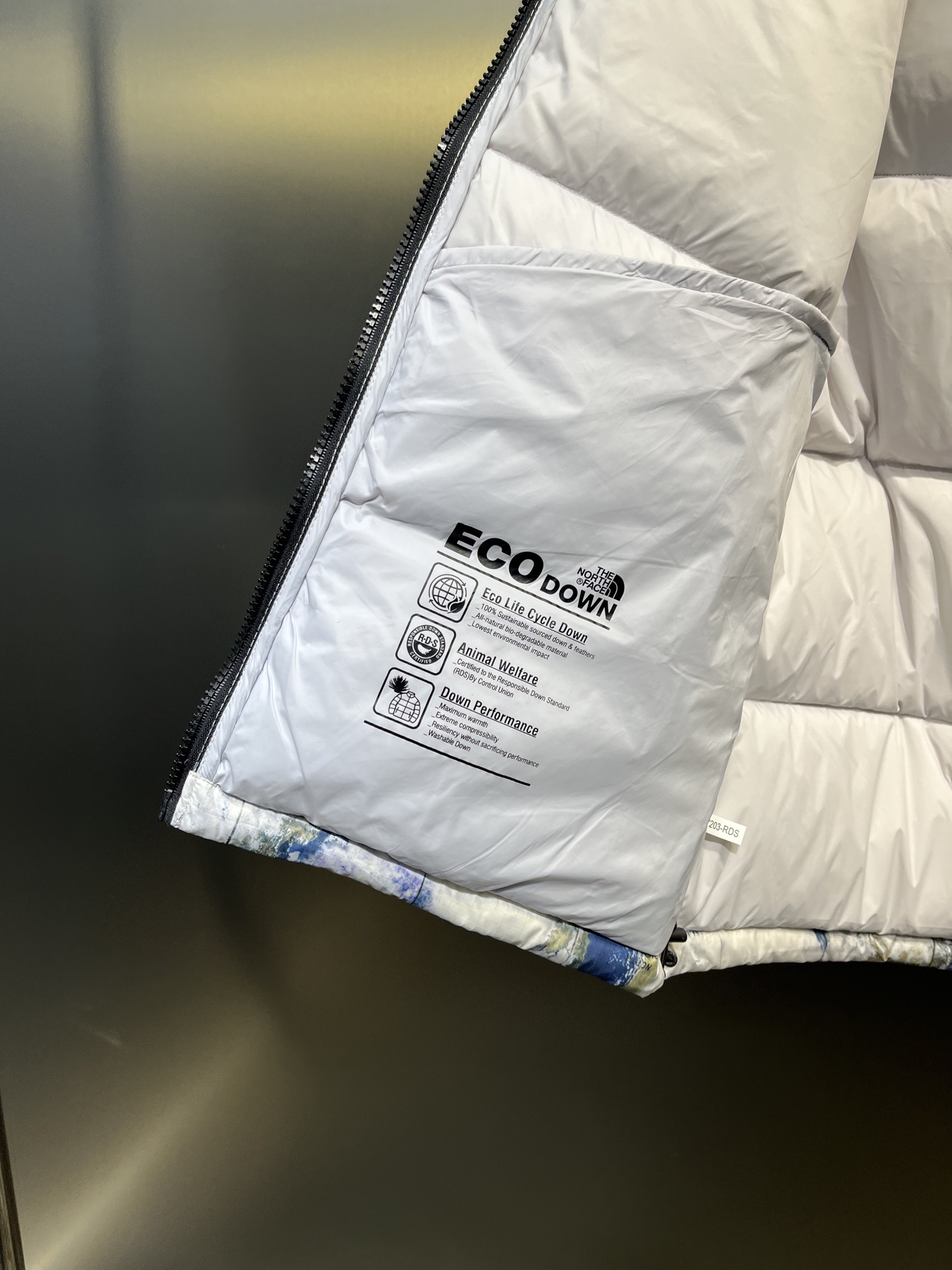 The North Face Unisex Large Plaid Thickened Down Vest - Winter Warm, Lightweight Insulated, Water-Resistant