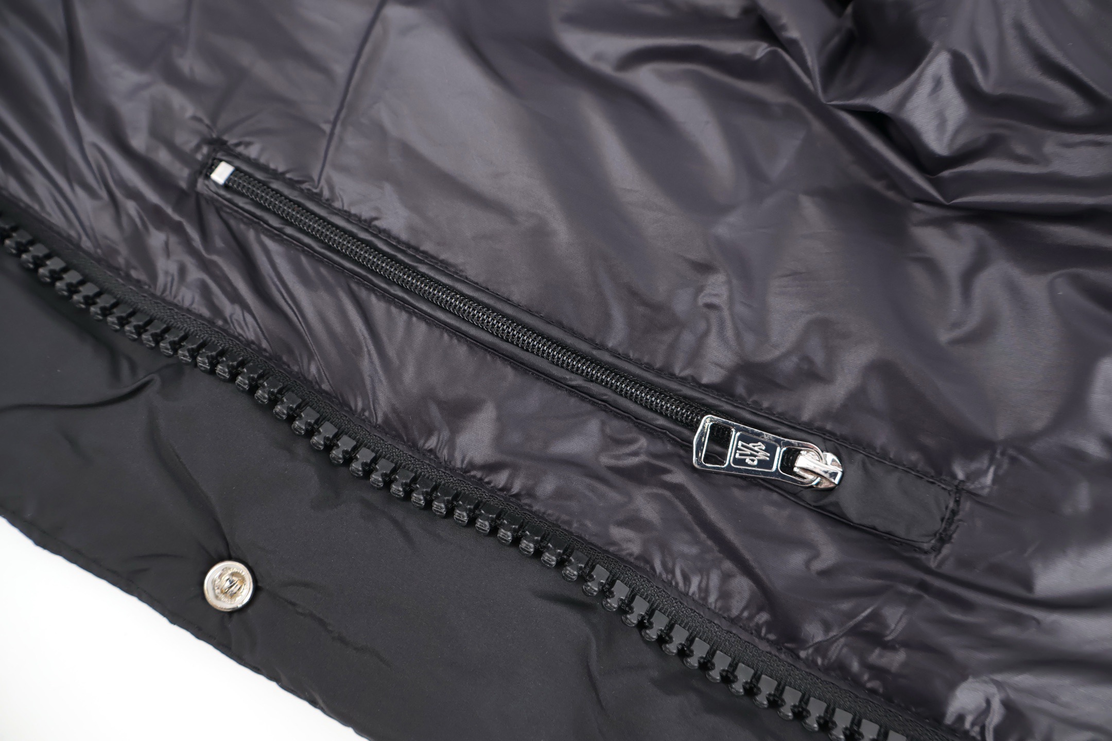 Moncler Maya Winter Down Jacket - Matte Finish, Premium Goose Down Filling, Windproof Polyester Shell