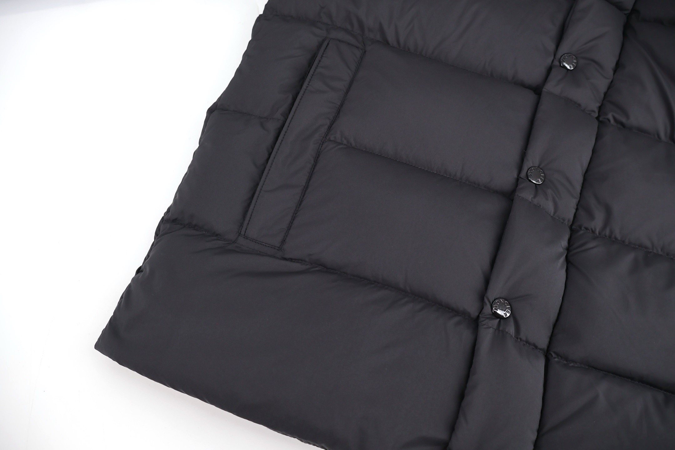Moncler Maya Winter Down Jacket - Matte Finish, Premium Goose Down Filling, Windproof Polyester Shell