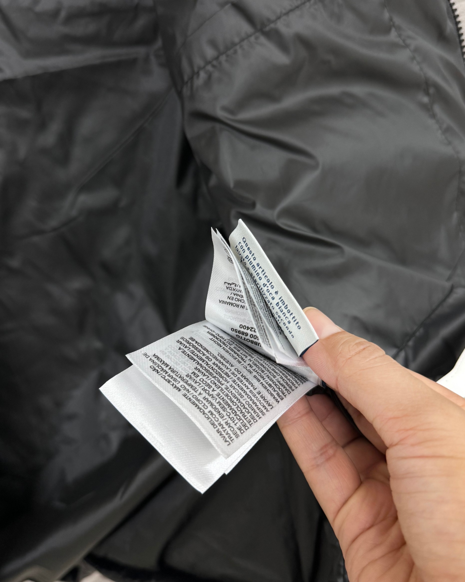 Moncler Maya Couples' Down Vest - Standing Collar, 90% Goose Down Filling, Polyamide Shell, Winter Warm