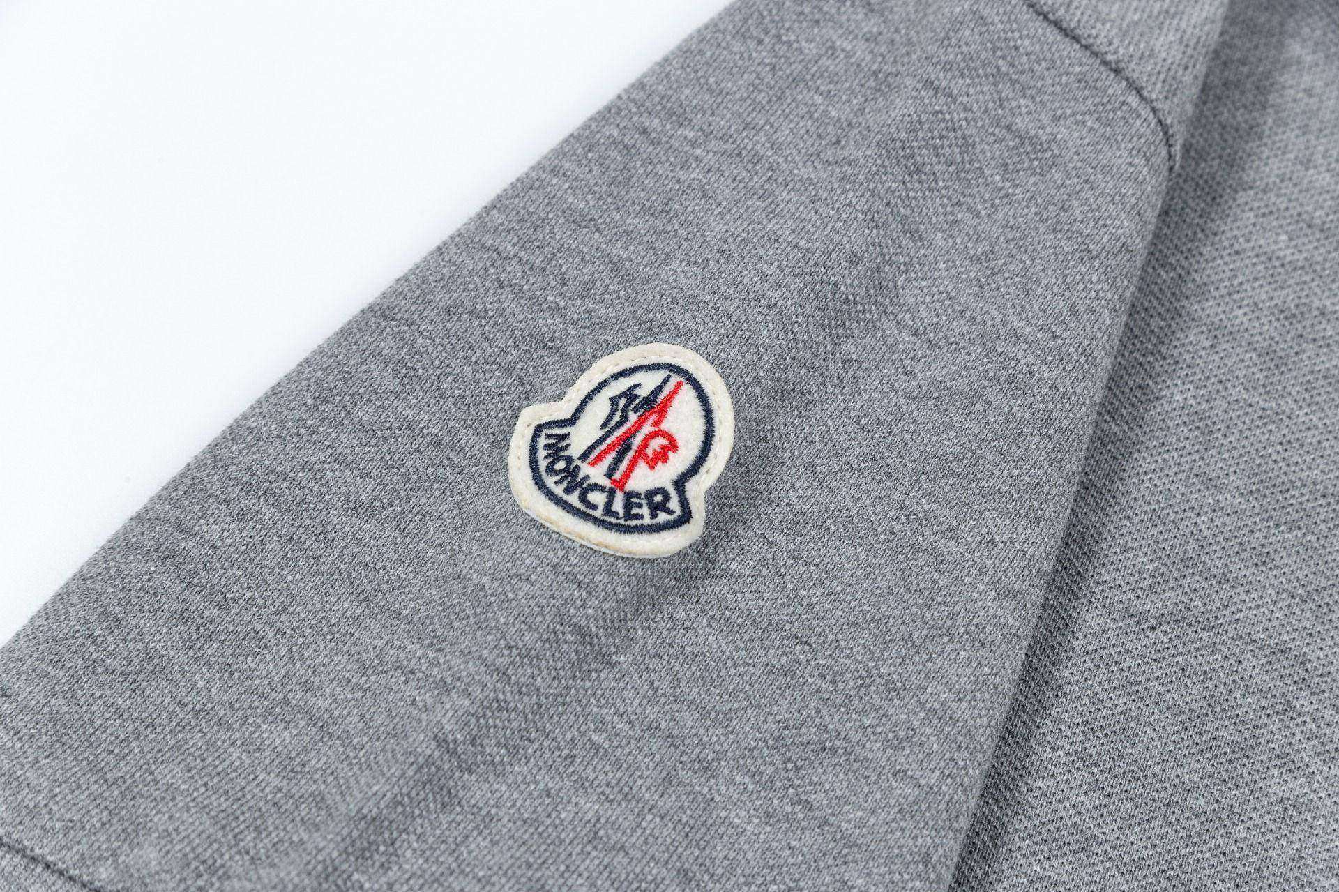 Moncler Cotton Piqué Short-Sleeve Top - Knitted Collar, Mother Of Pearl Button Closure, Embroidered Logo