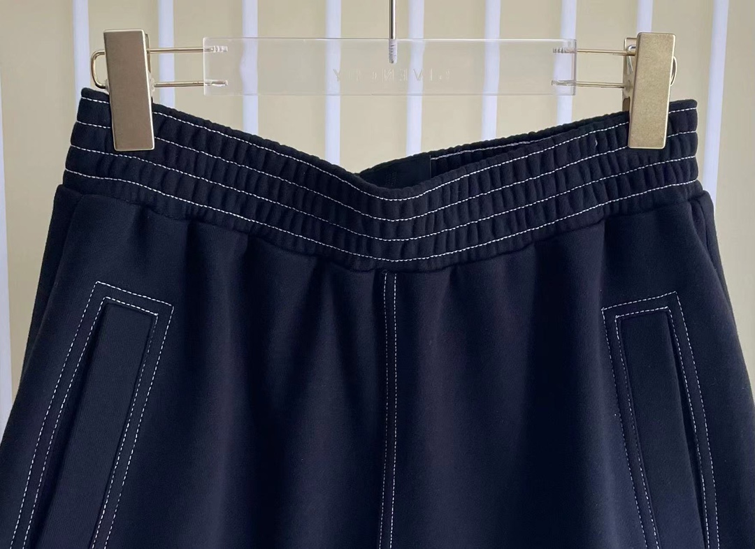 Givenchy 4G Logo Contrast-Stitch Shorts