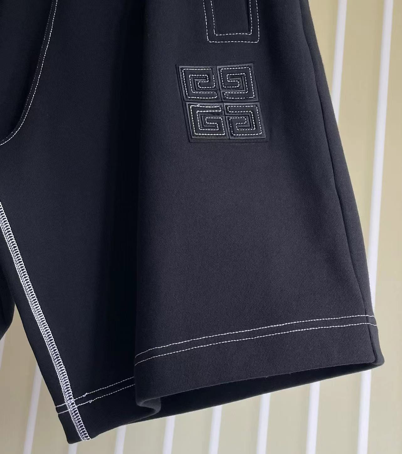 Givenchy 4G Logo Contrast-Stitch Shorts