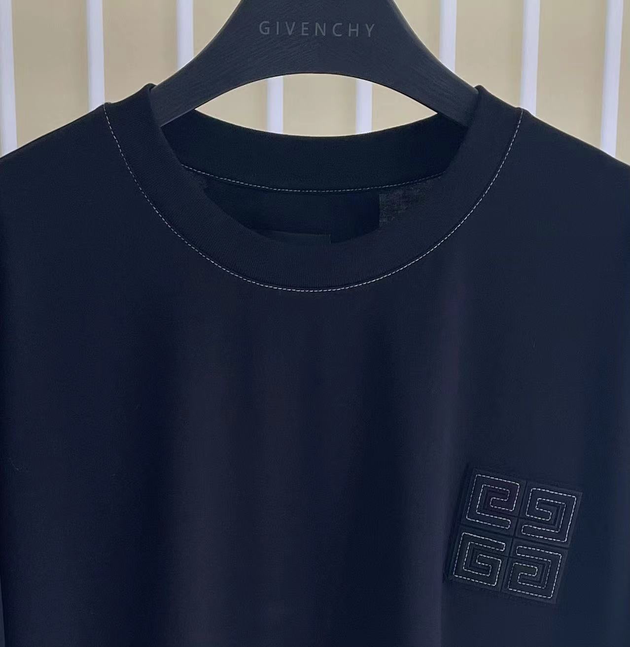 Givenchy 4G Logo Contrast-Stitch T-Shirt