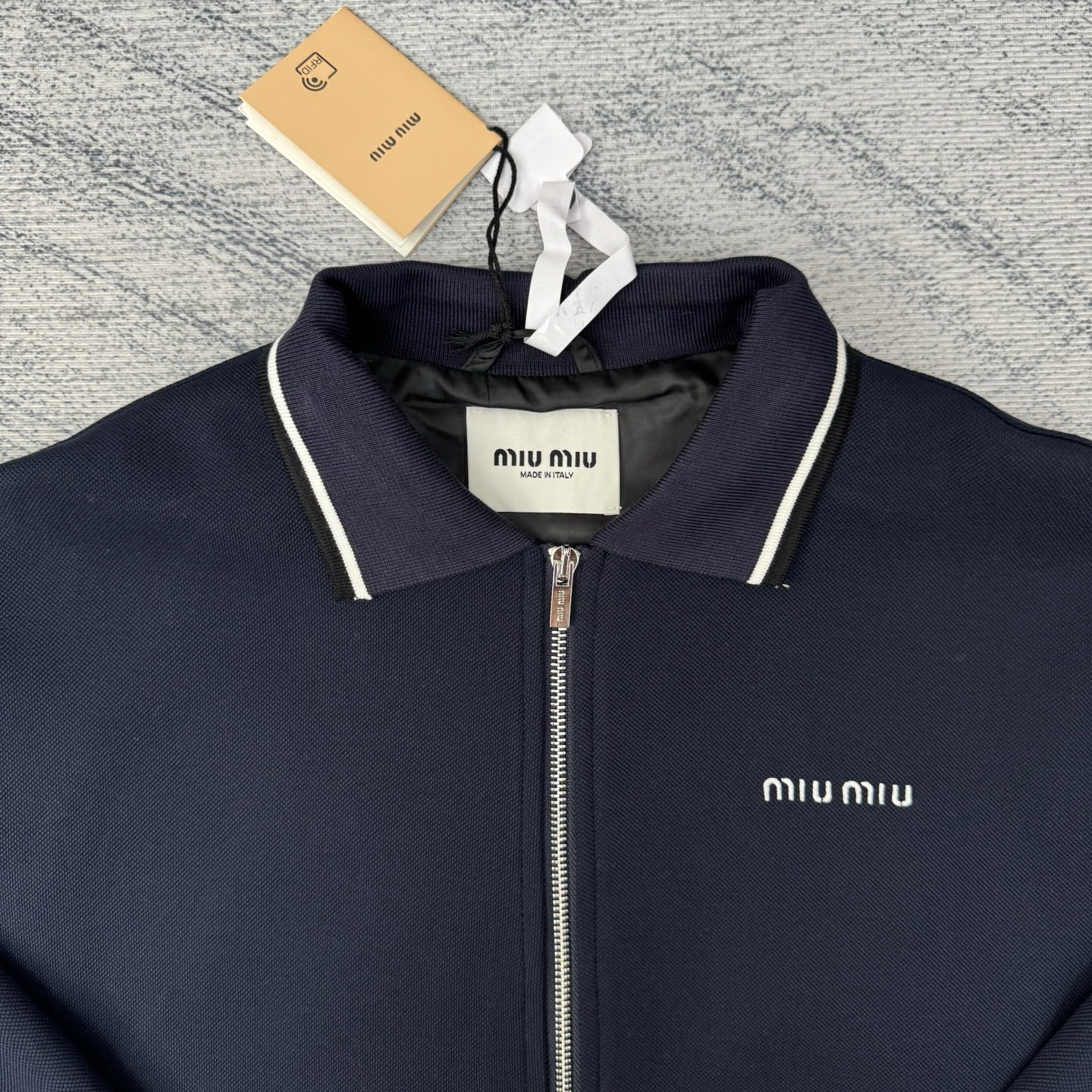 Miu Miu 25SS Letter-Embroidered Piqué Collared Jacket