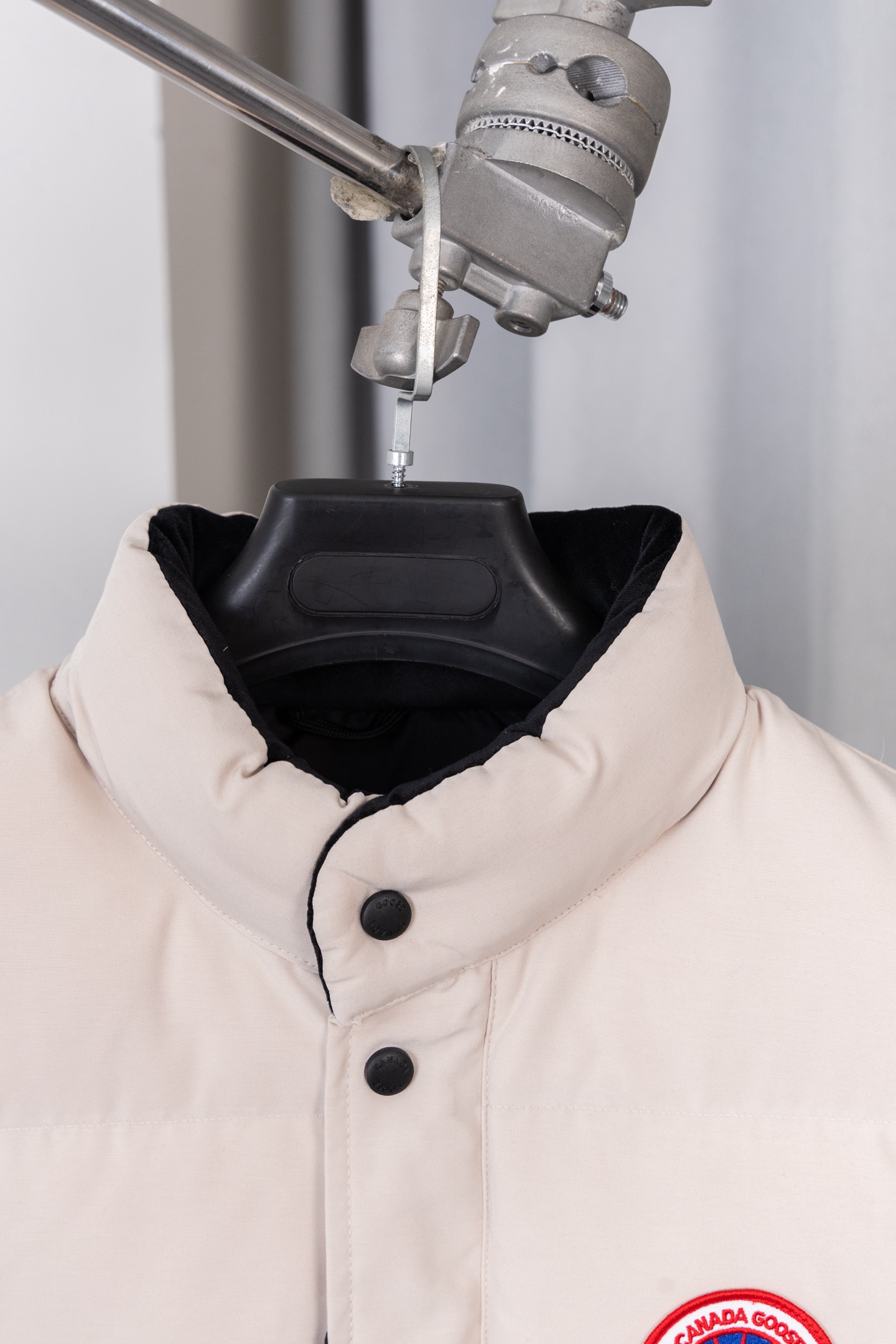 Canada Goose Stand-Collar Multi-Pocket Warm Down Vest