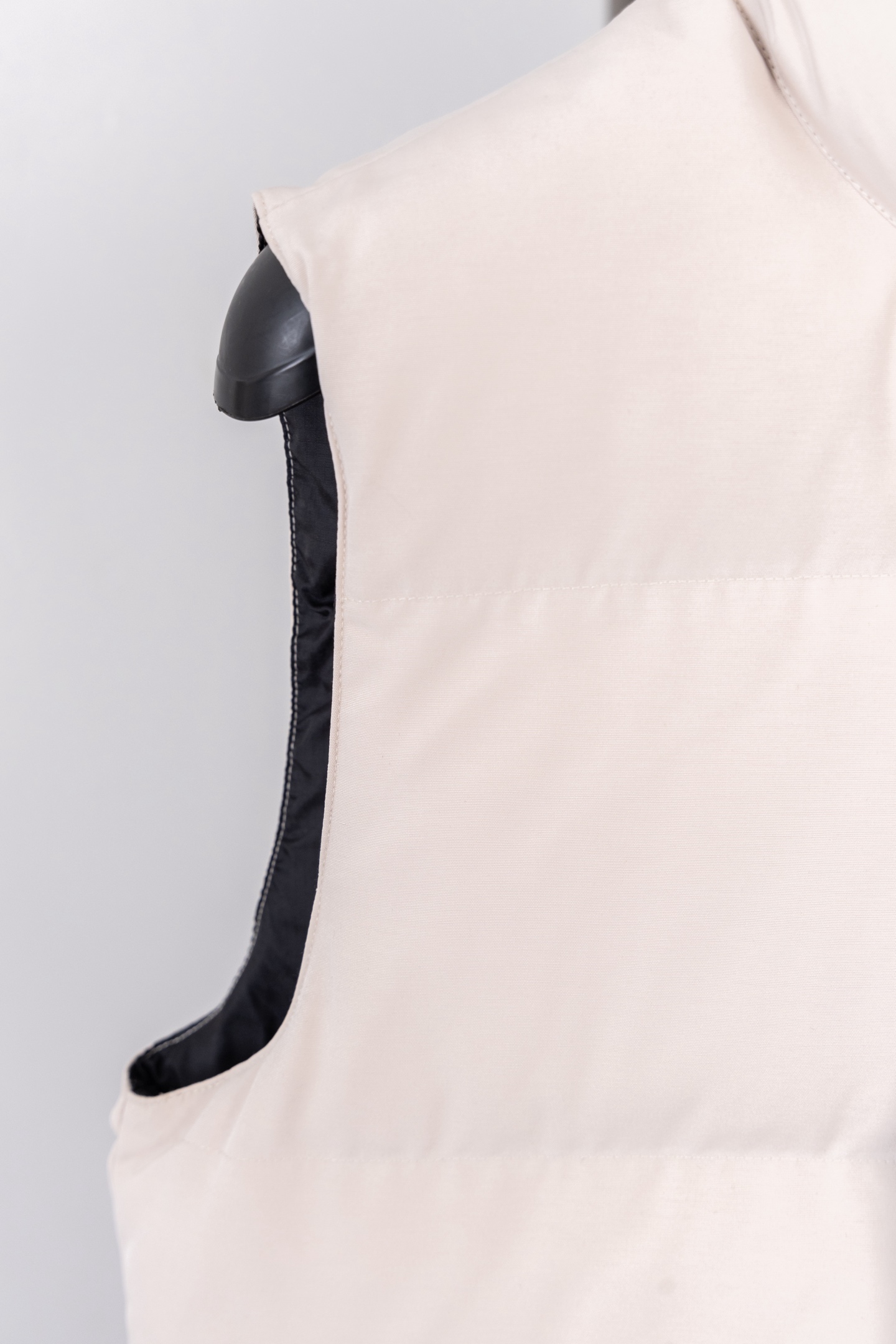 Canada Goose Stand-Collar Multi-Pocket Warm Down Vest