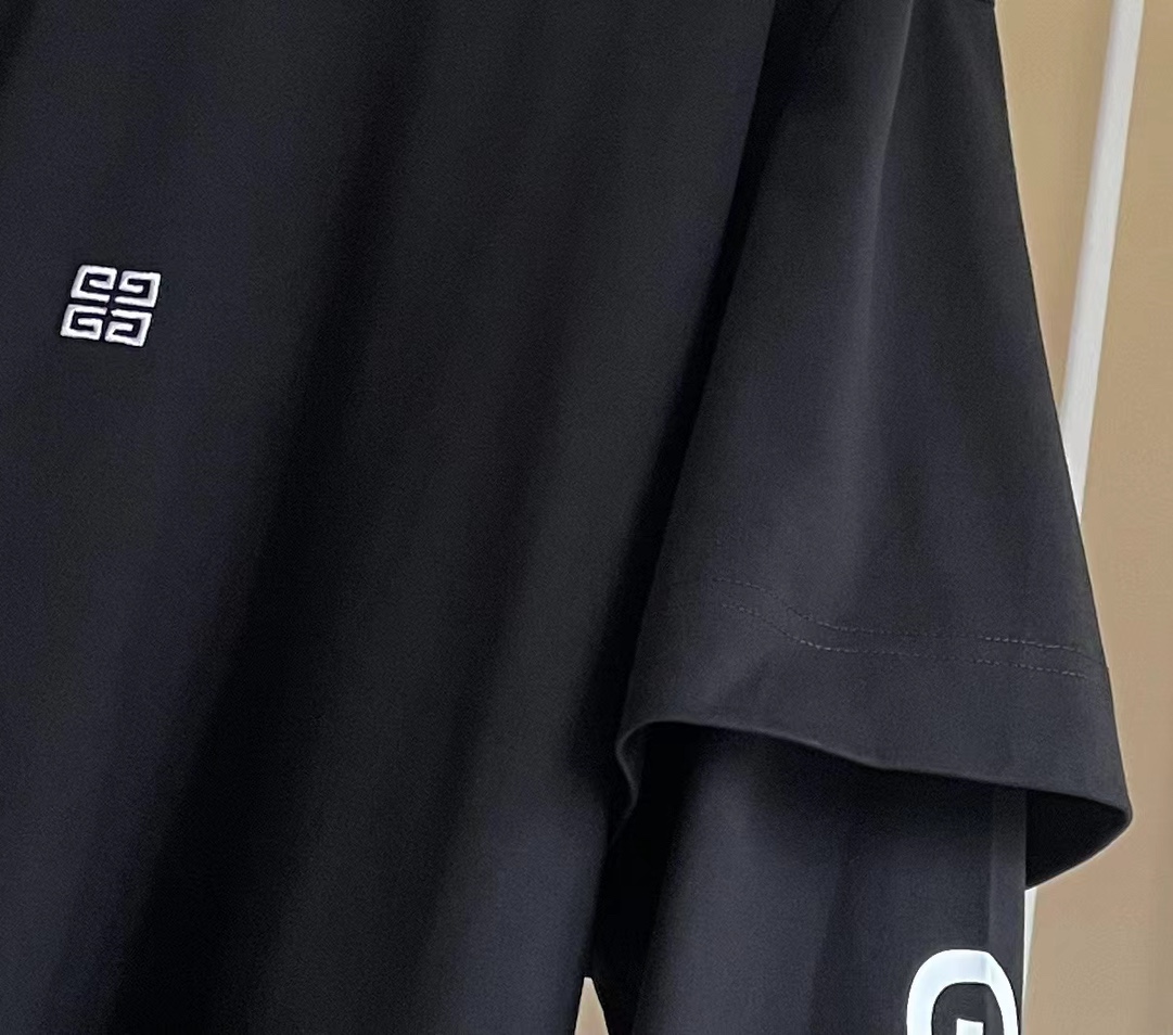Givenchy 4G Logo Layered Long-Sleeve T-Shirt
