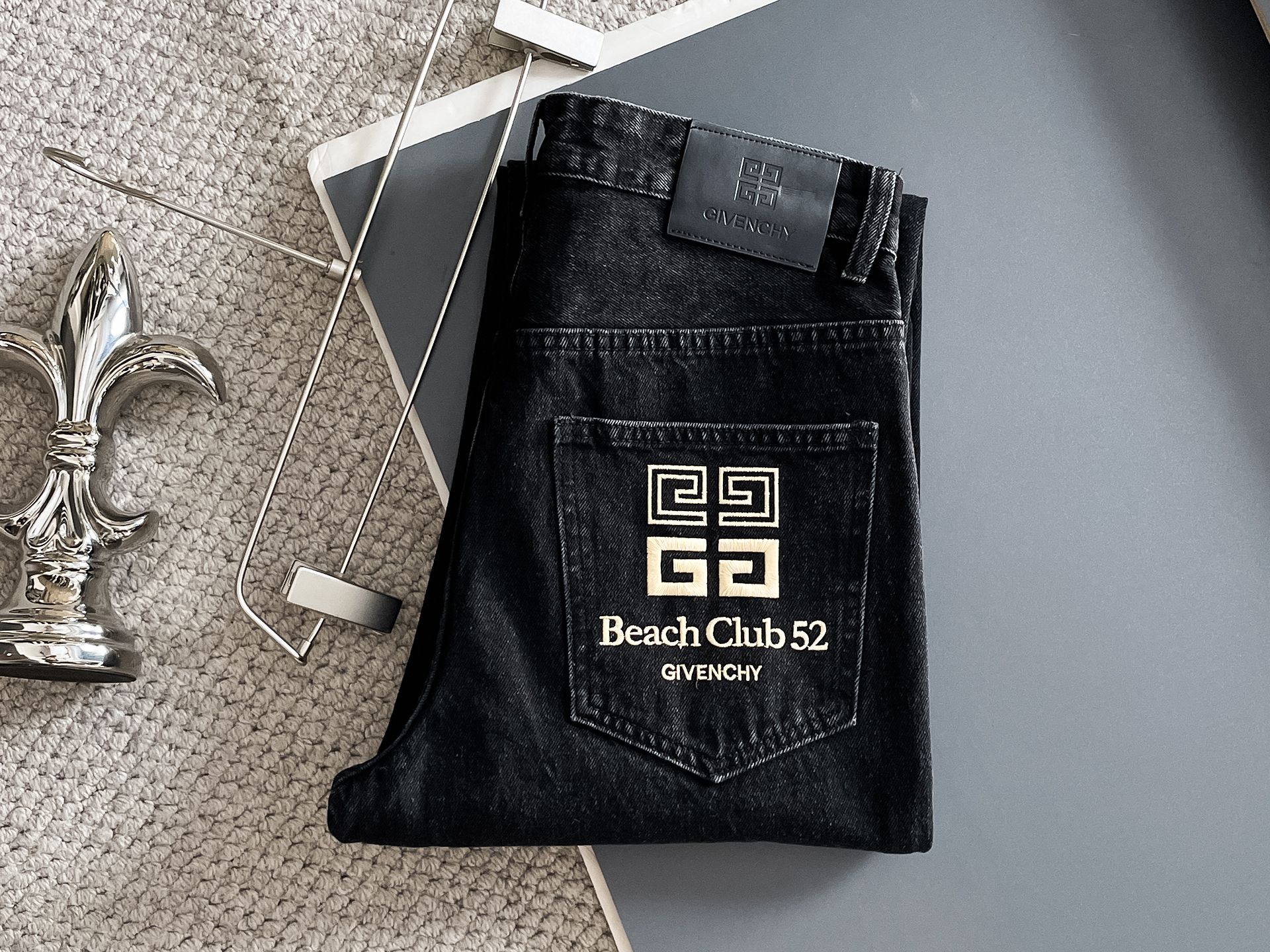 Givenchy Beach Club 52 4G Logo Denim Jeans