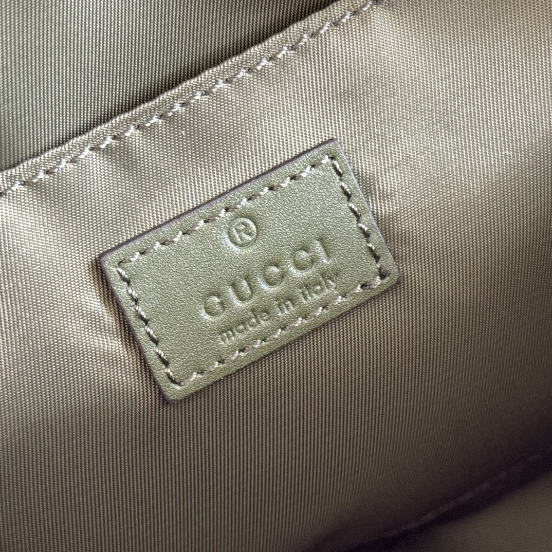 Gucci Model: 834802 Dimensions: 23.5 cm (width) x 15 cm (height) x 5 cm (depth) Weight: Approx. 0.4 kg Color: Forest Green Fabric