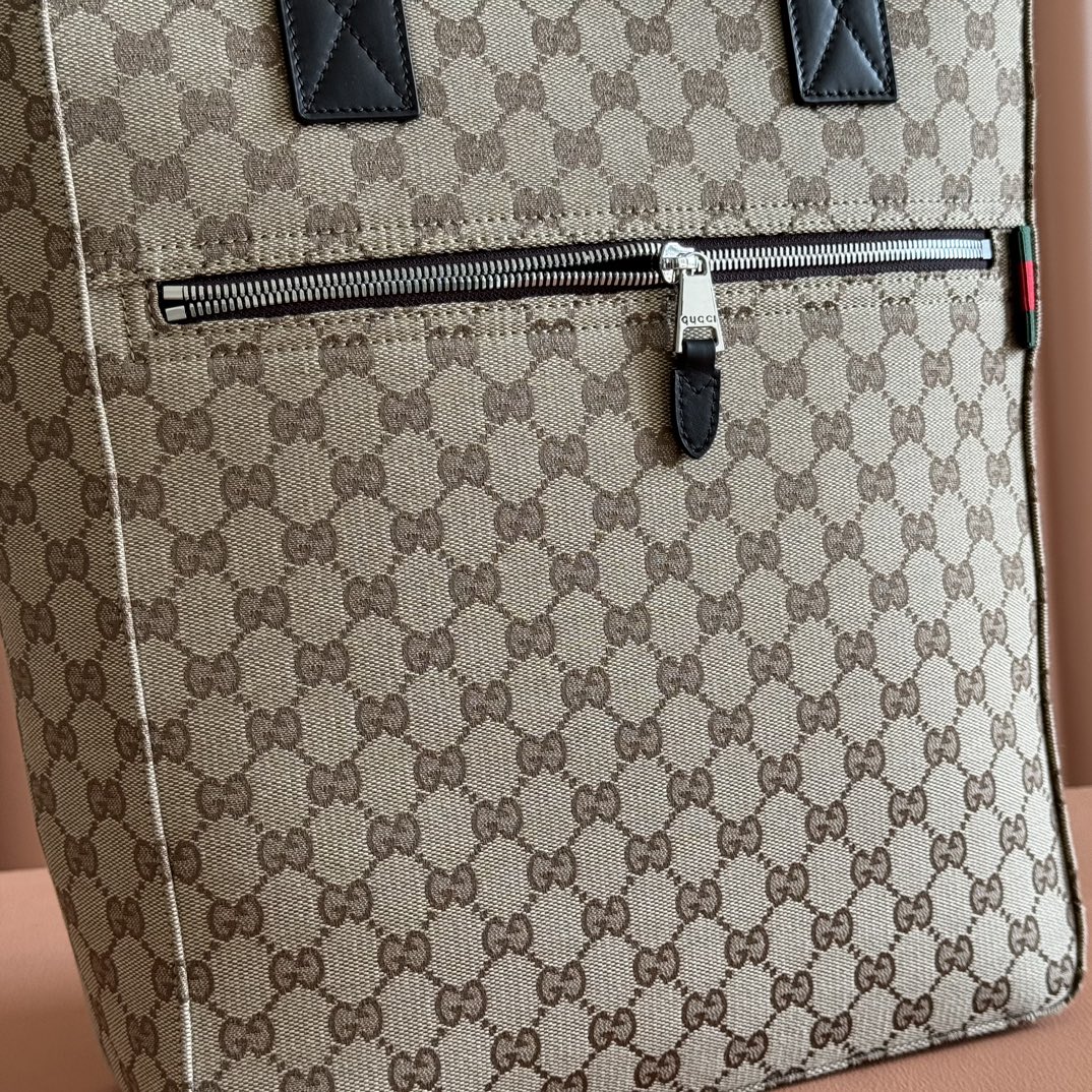 Gucci Model: 834796 Dimensions: 32 cm (width) x 36 cm (height) x 12 cm (depth) Weight: Approximately 0.9 kg Color: Apricot Brown