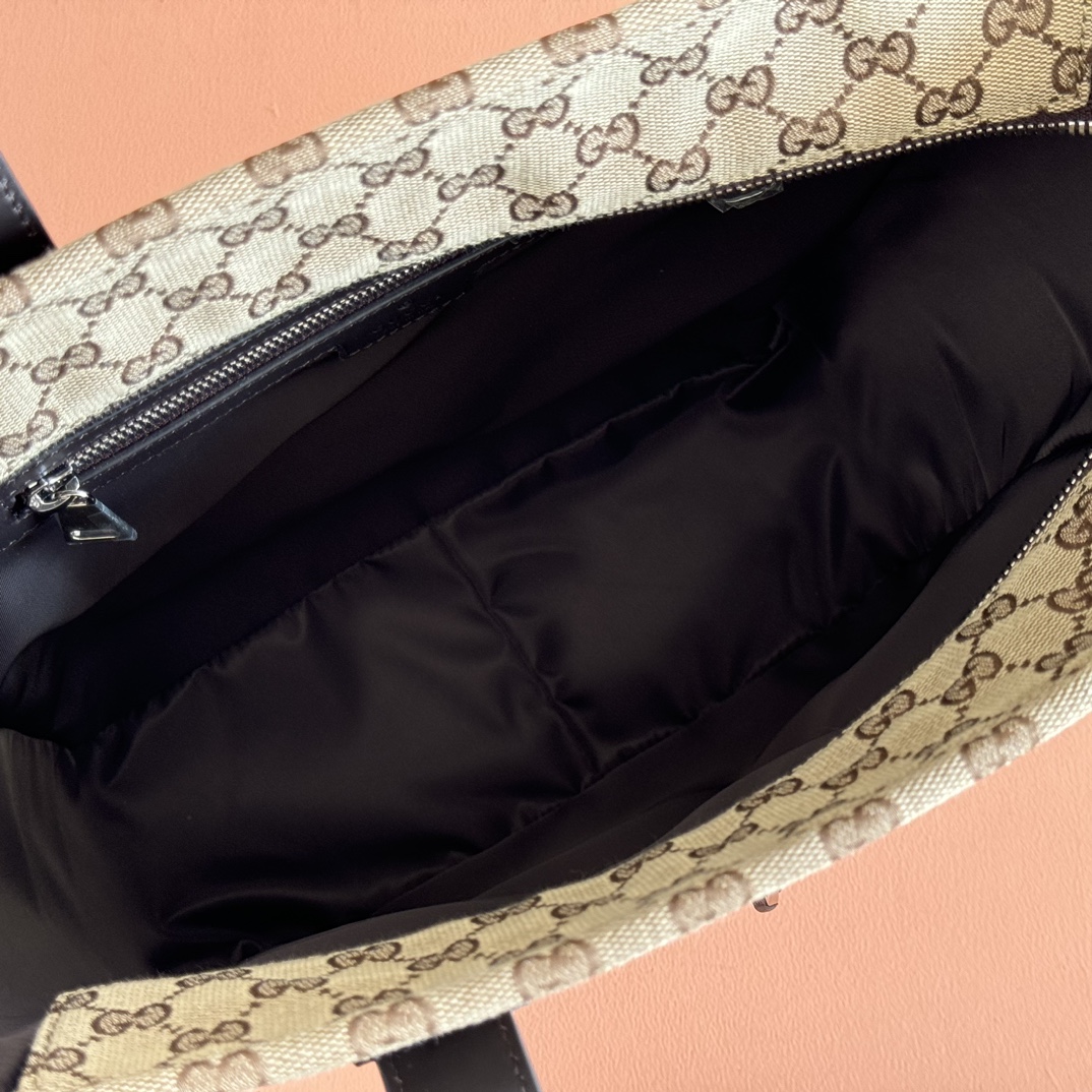 Gucci Model: 834796 Dimensions: 32 cm (width) x 36 cm (height) x 12 cm (depth) Weight: Approximately 0.9 kg Color: Apricot Brown