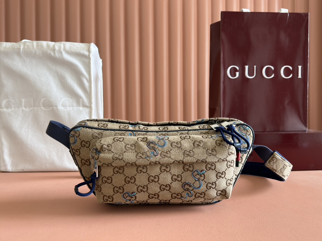 Gucci Model: 802096 Dimensions: 34 cm (width) x 15 cm (height) x 10 cm (depth) Weight: Approx. 0.5 kg Color: Snake-patterned apricot blue fabric