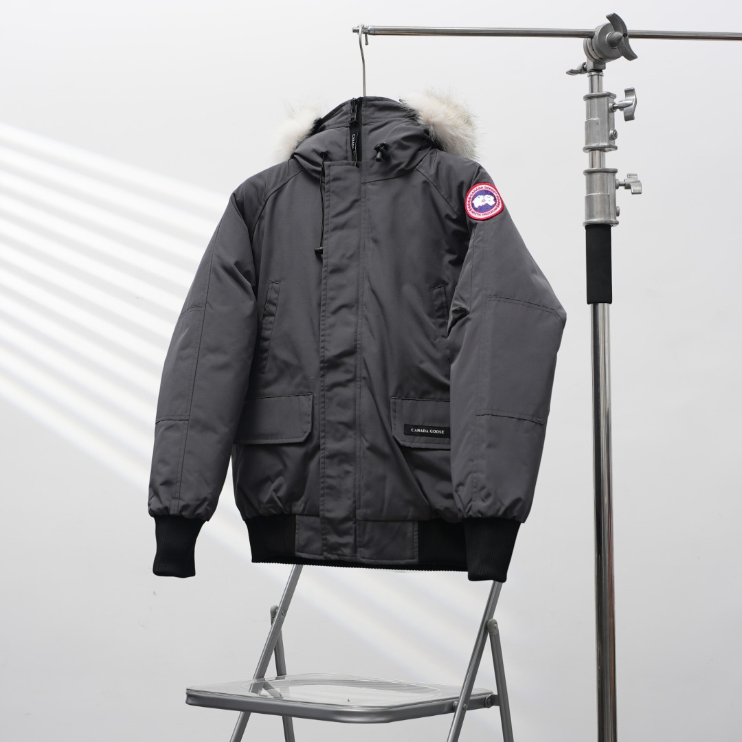 Canada Goose 01 Pilot Hooded Down Jacket