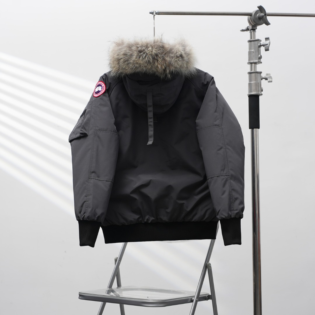 Canada Goose 01 Pilot Hooded Down Jacket