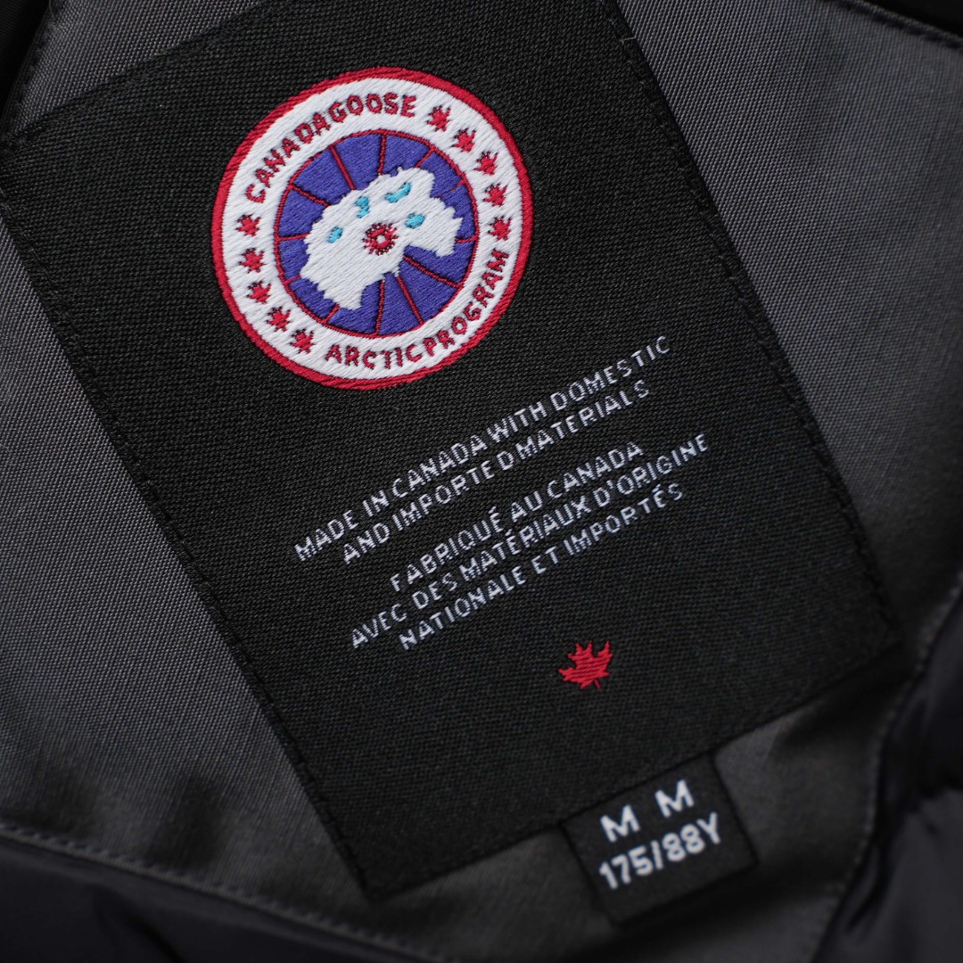 Canada Goose 01 Pilot Hooded Down Jacket